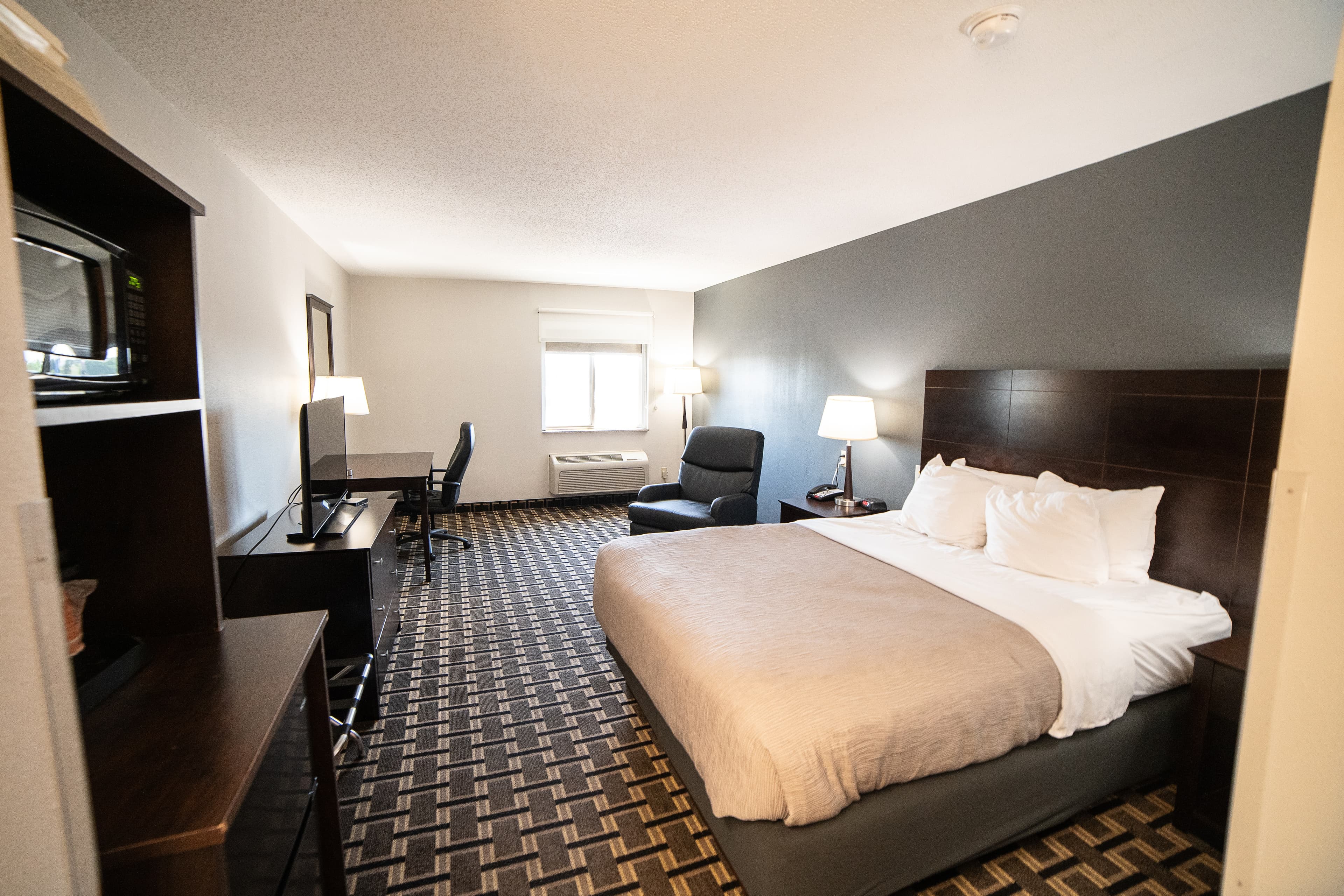 Quality Inn & Suites Watertown near Prairie Lakes Ice Arena — 16