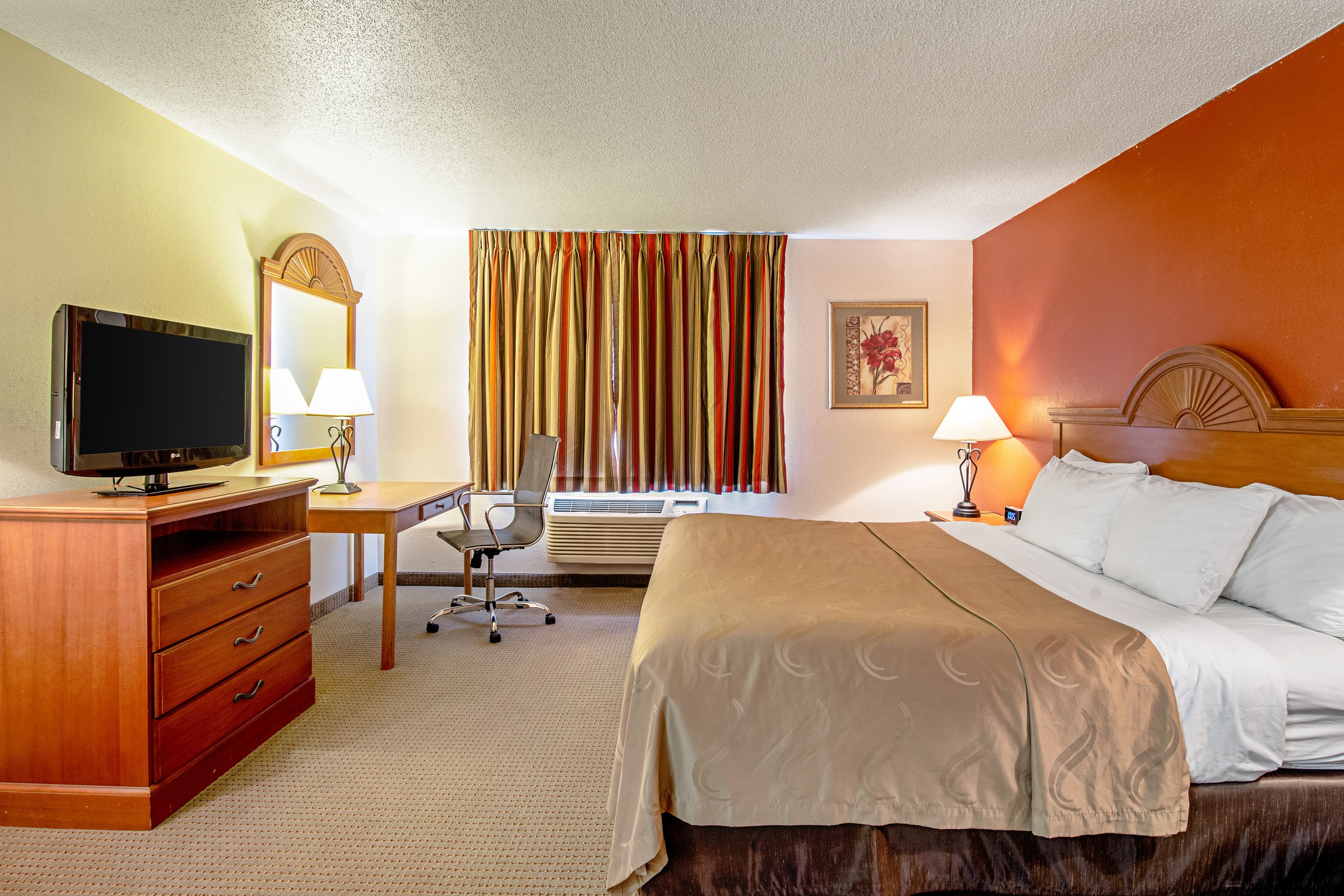 Quality Inn Aberdeen - Image 2