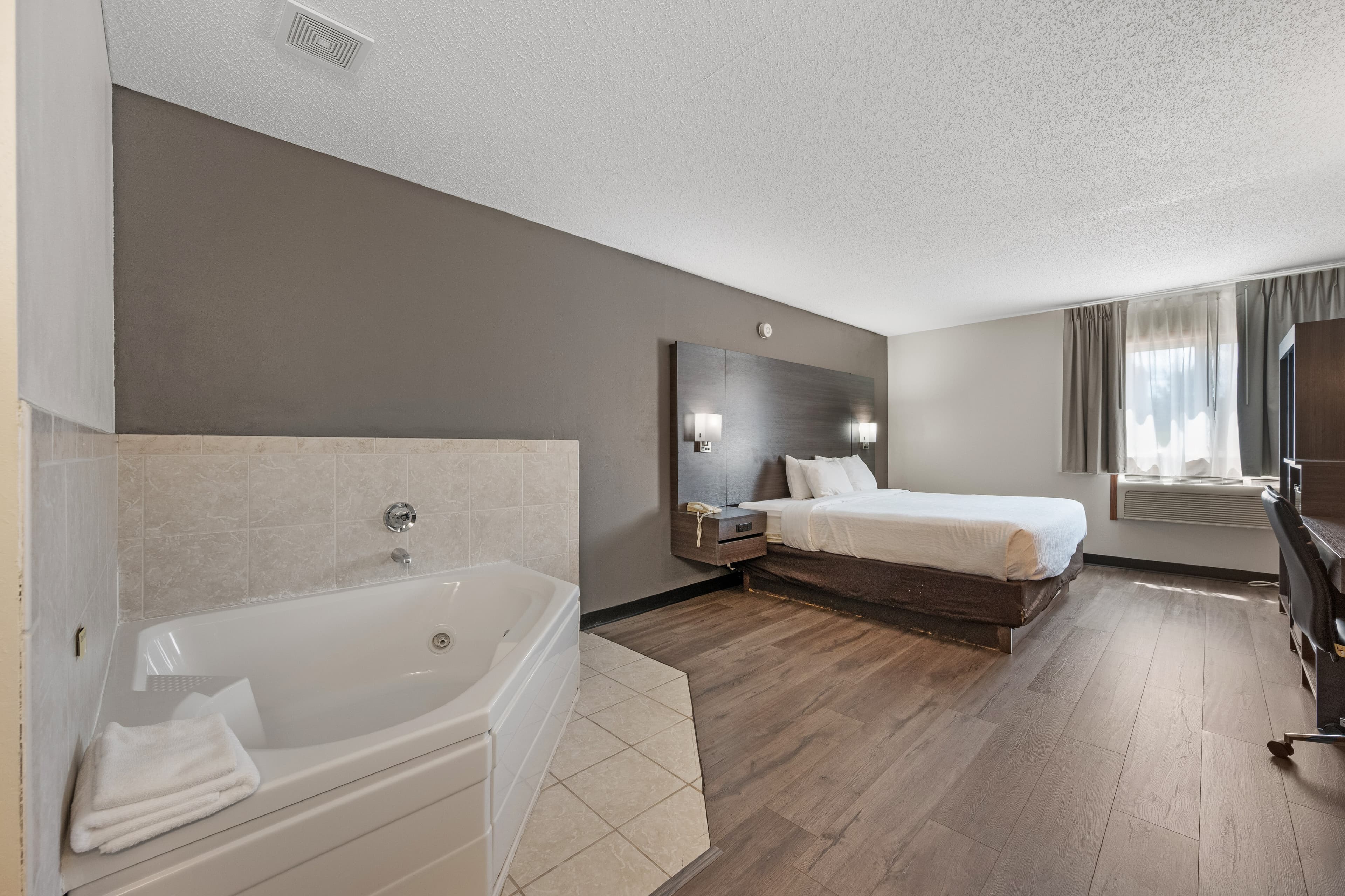 Quality Inn Spearfish I-90 — 8