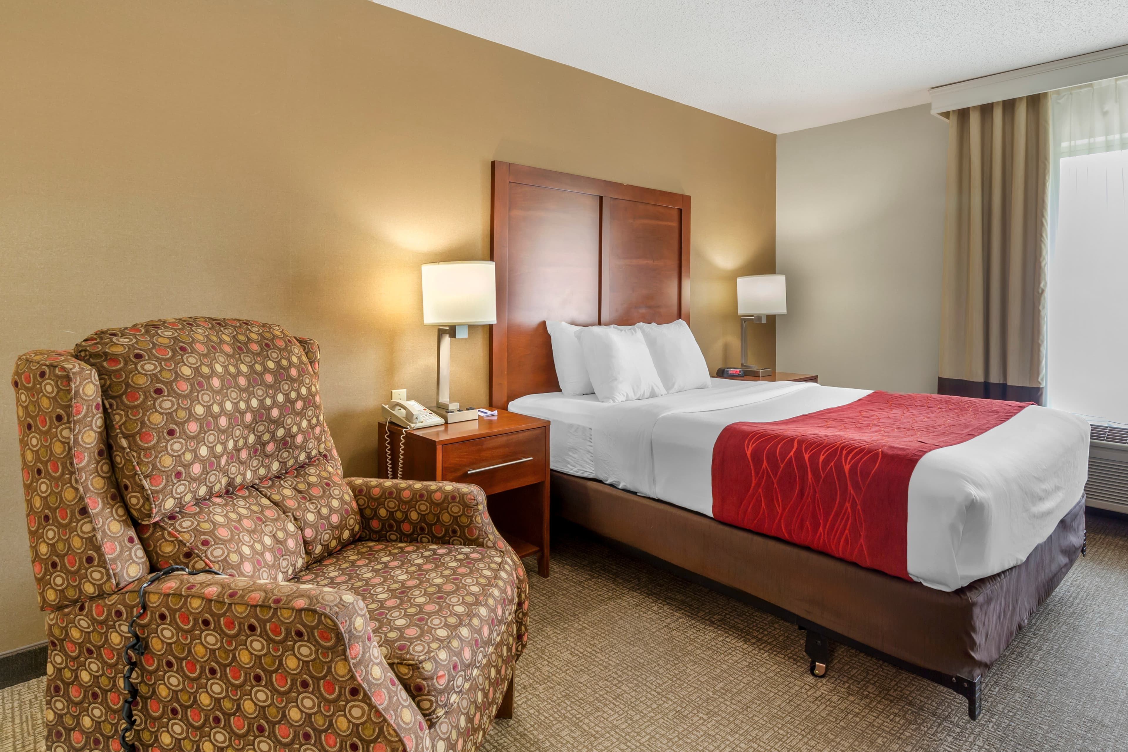 Comfort Inn & Suites Rapid City South - Mt Rushmore Gateway — 2