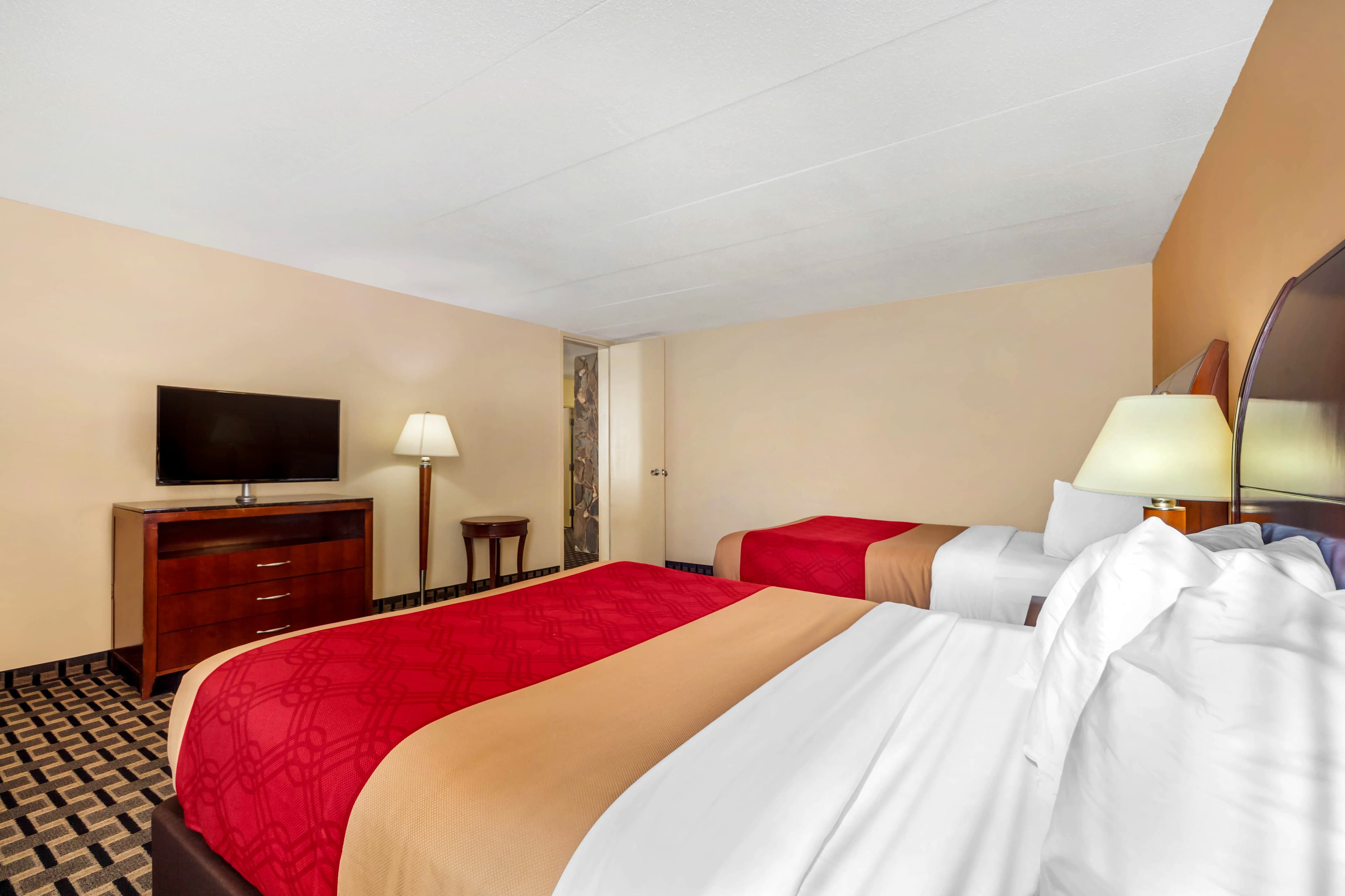 Econo Lodge Inn & Suites Brookings — 30