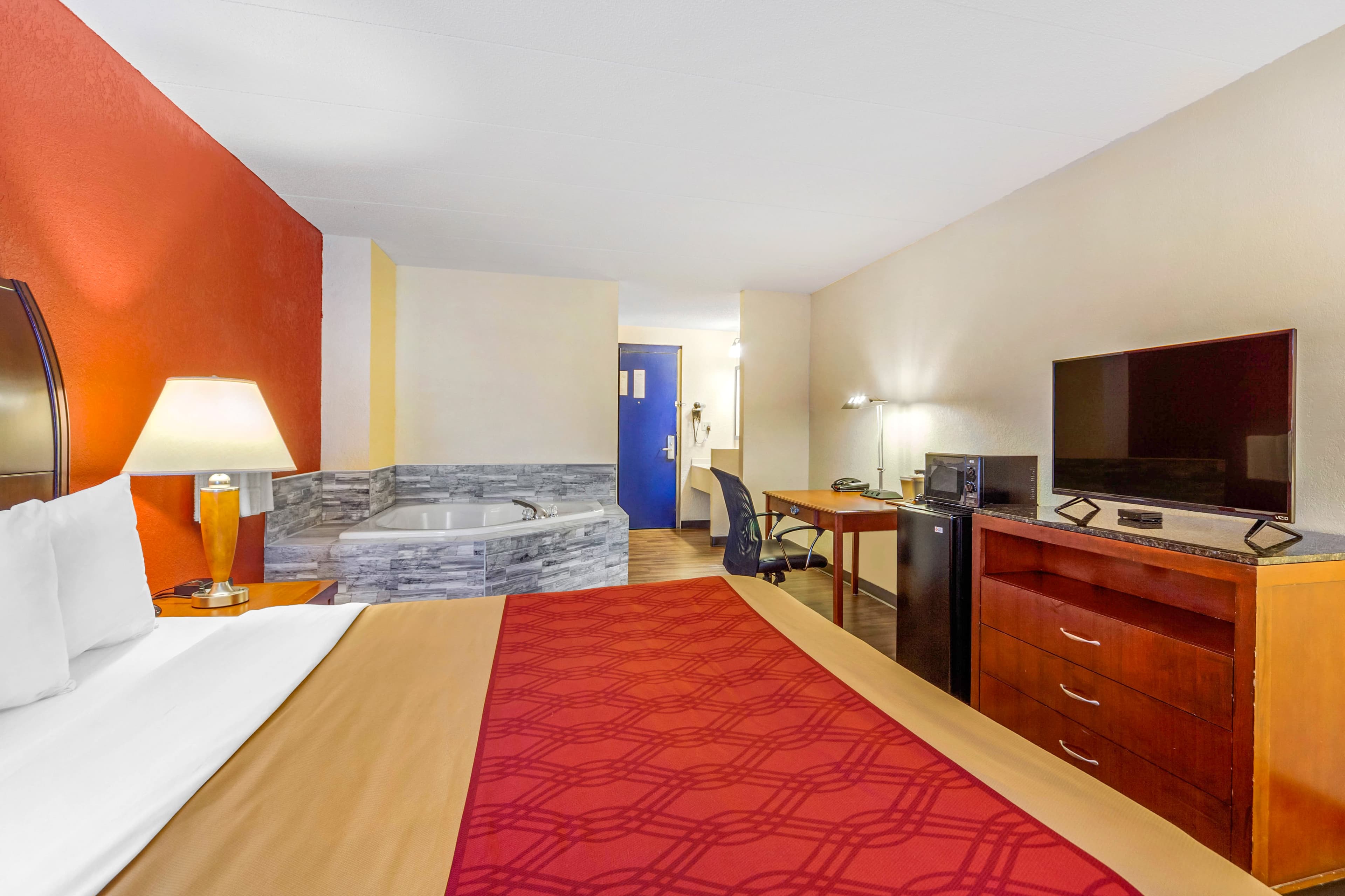 Econo Lodge Inn & Suites Brookings — 34