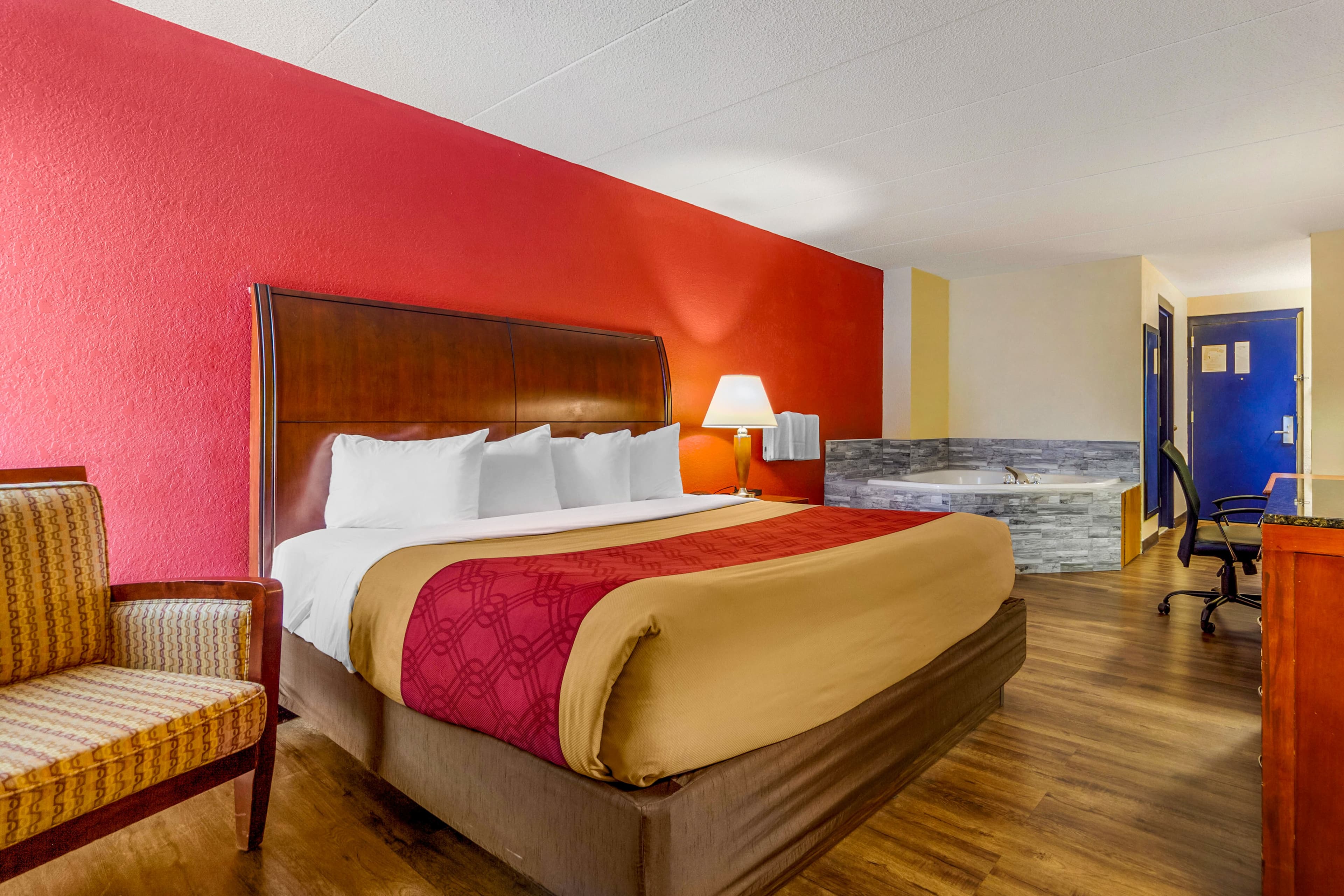 Econo Lodge Inn & Suites Brookings — 36