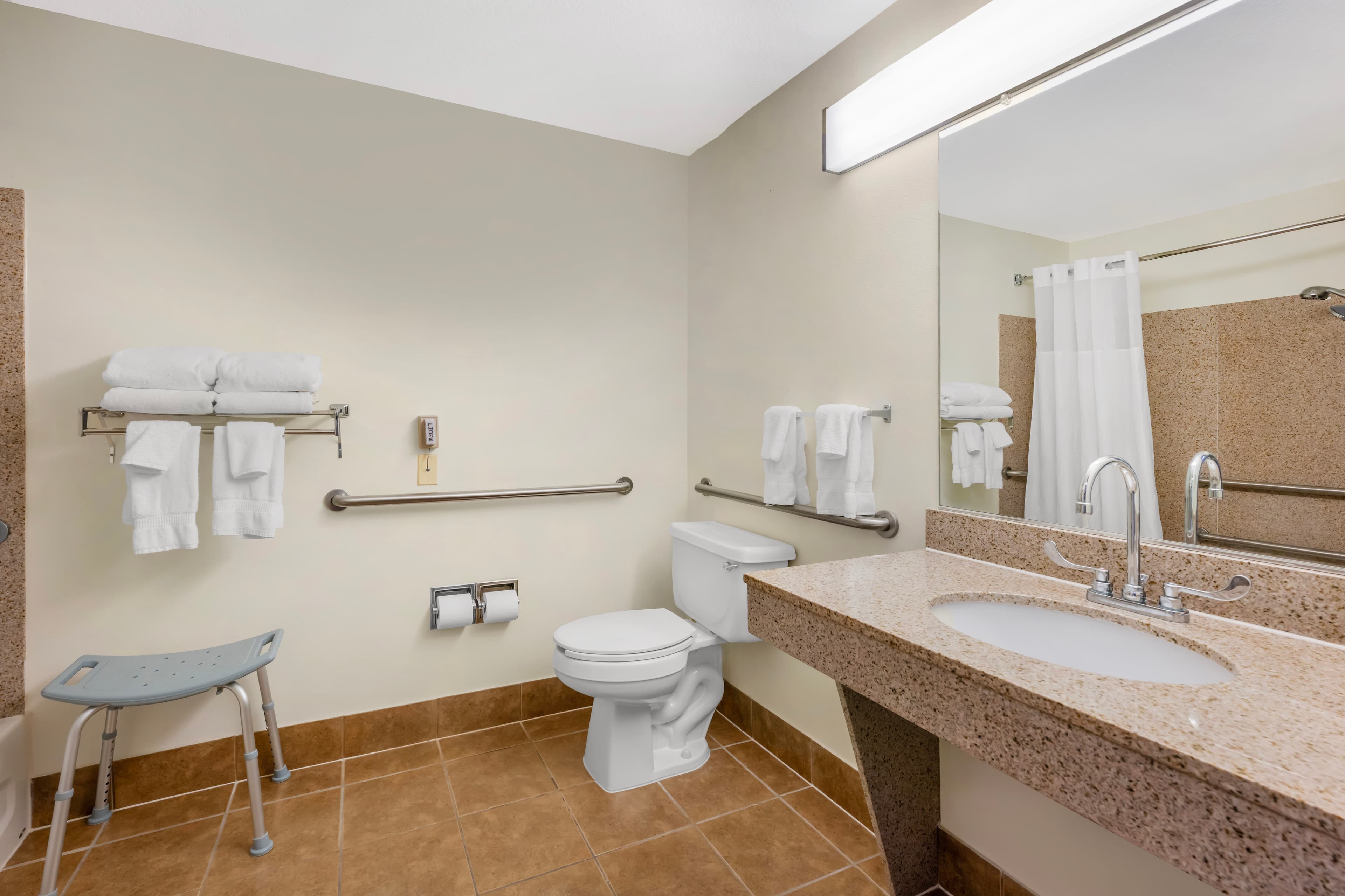 Clarion Pointe Sioux Falls Airport — 15