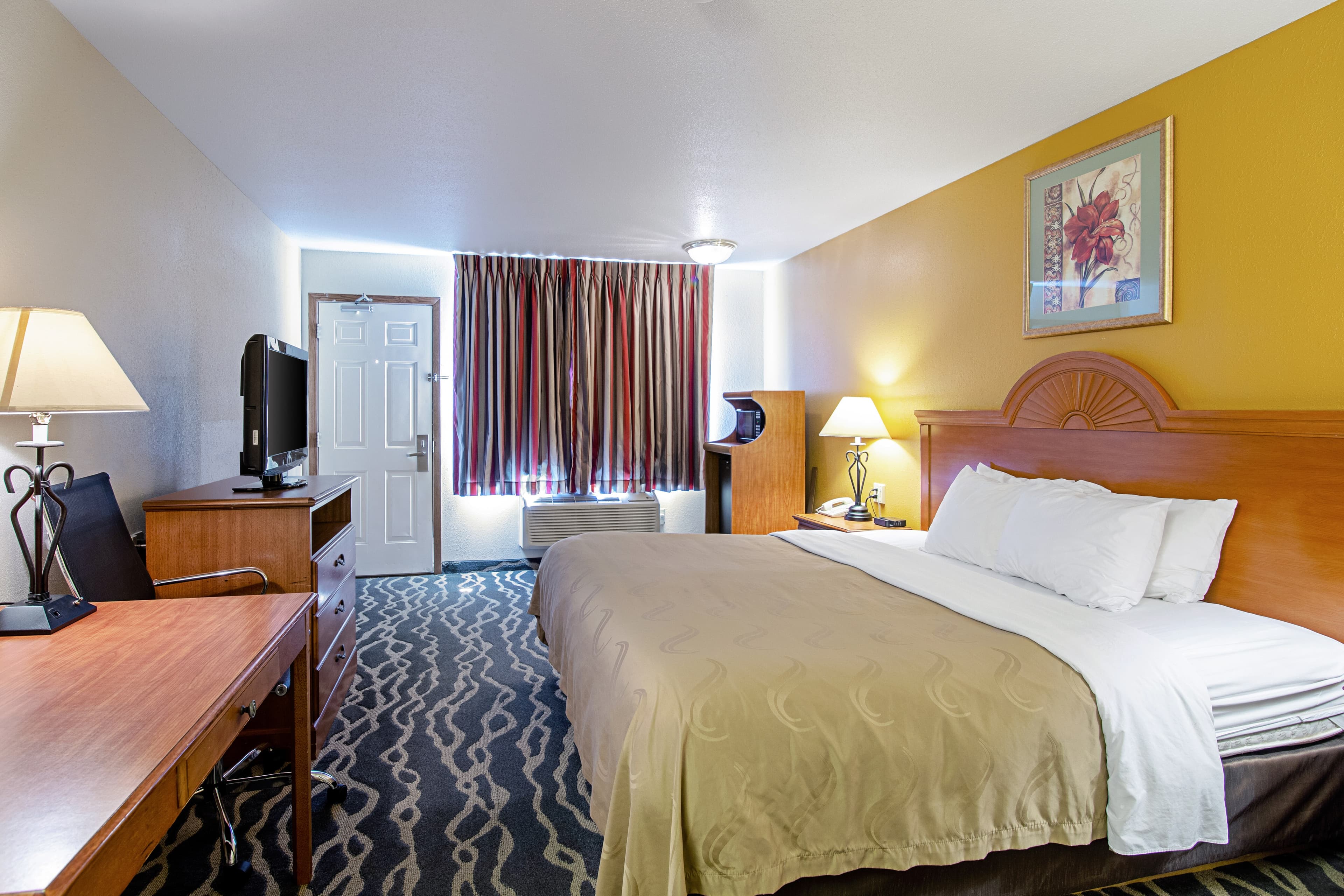 Quality Inn Huron - Image 5