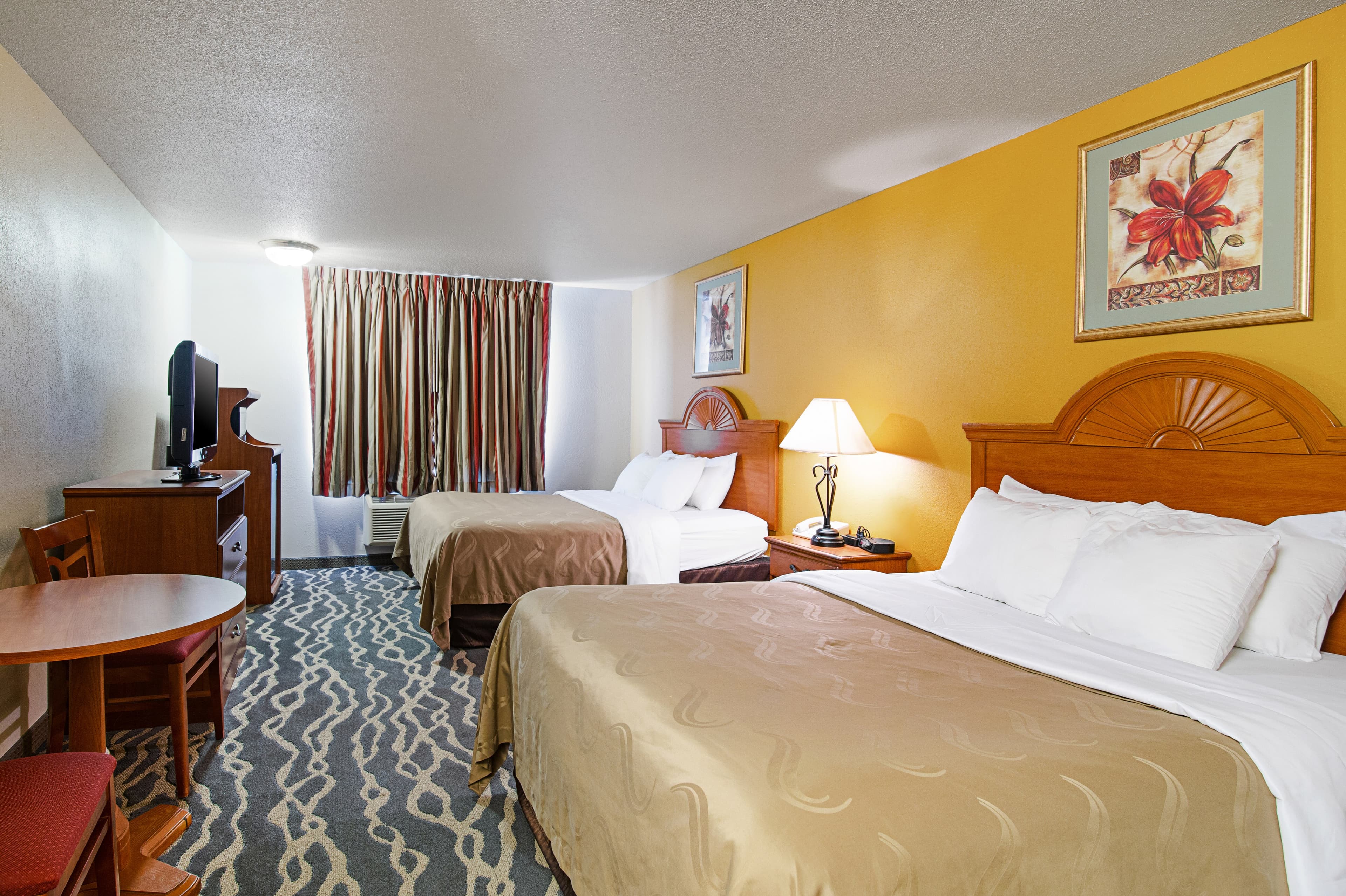 Quality Inn Huron — 13
