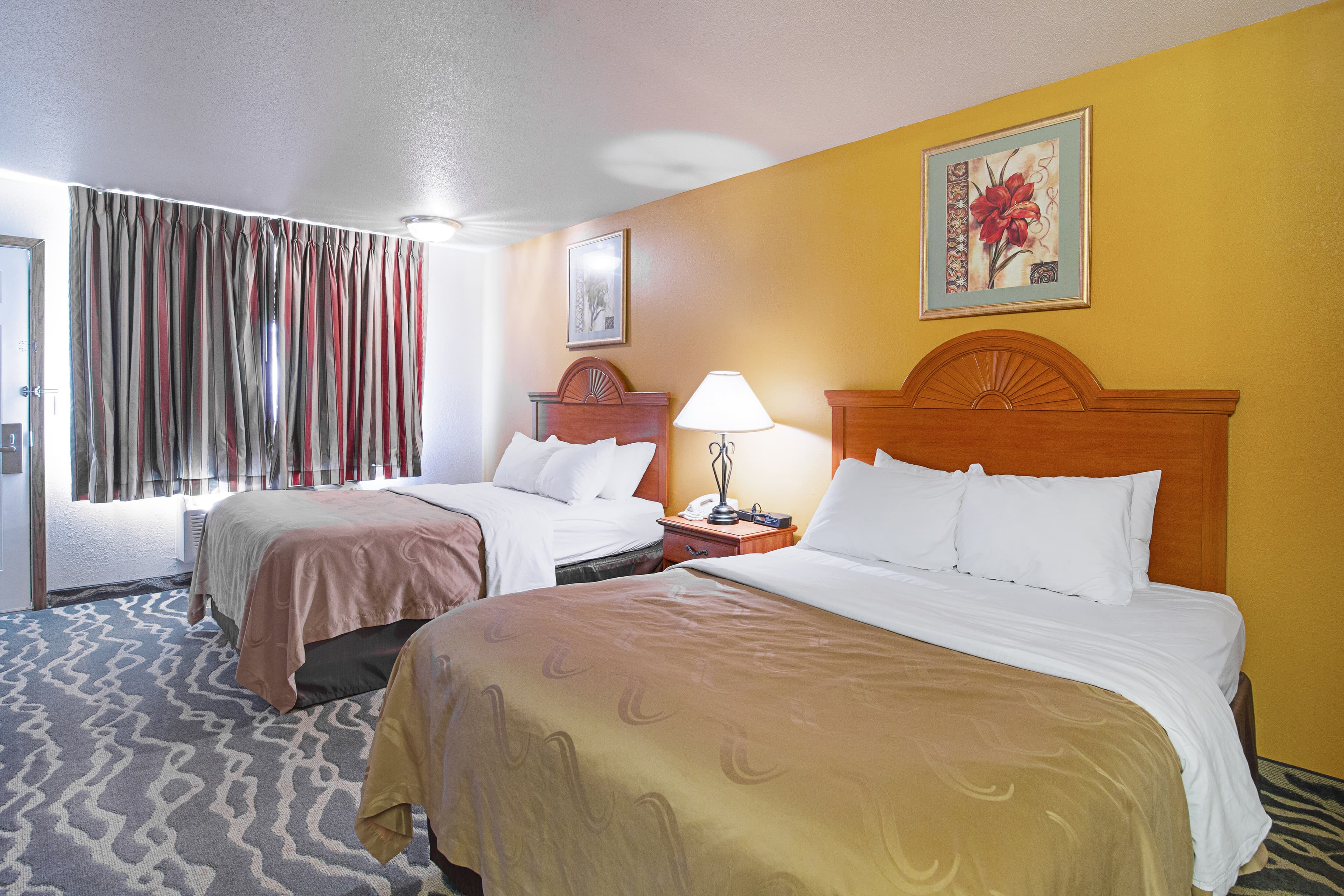 Quality Inn Huron — 16