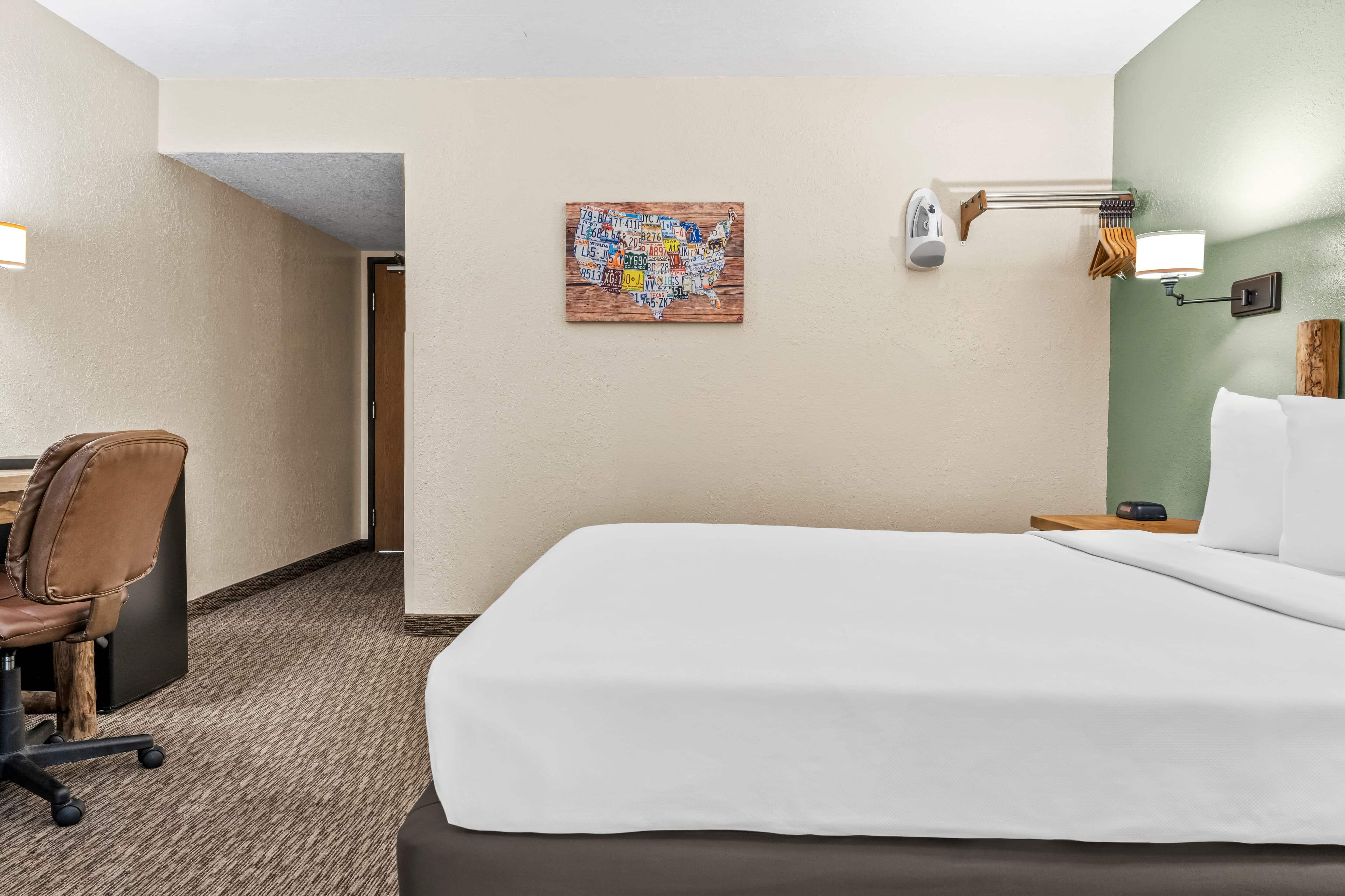 Econo Lodge Custer - Crazy Horse Area - Image 3
