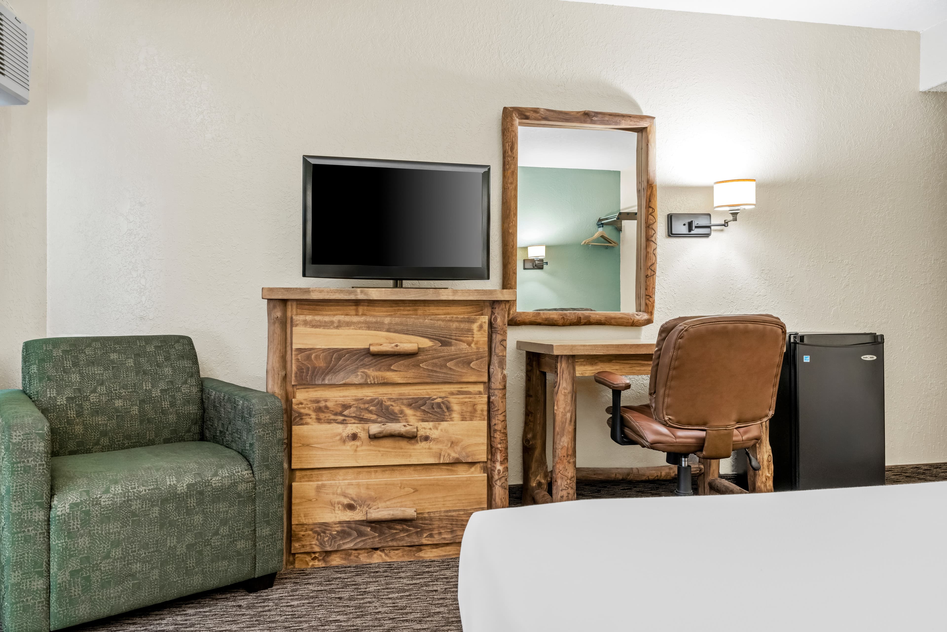 Econo Lodge Custer - Crazy Horse Area - Image 4