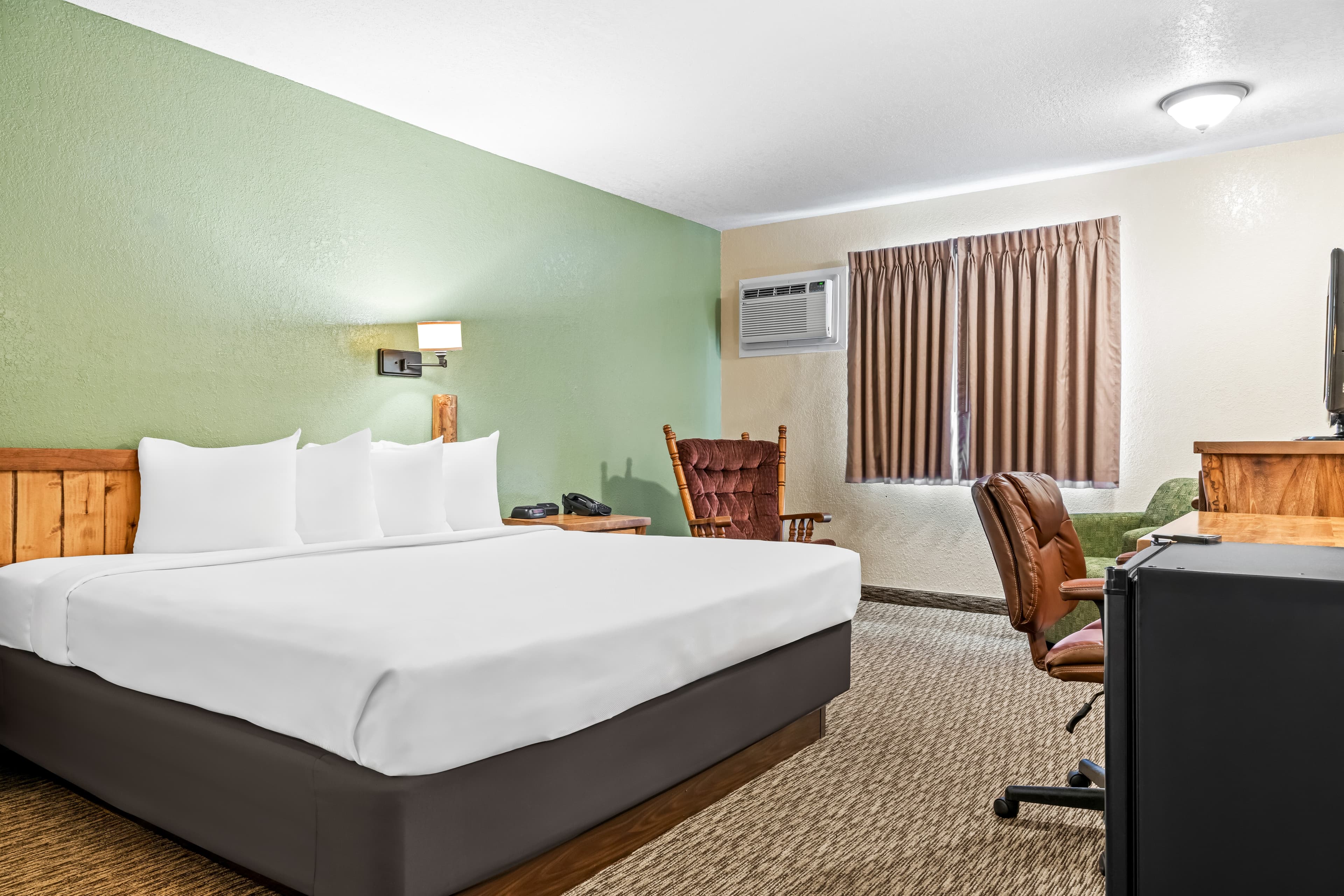 Econo Lodge Custer - Crazy Horse Area — 6