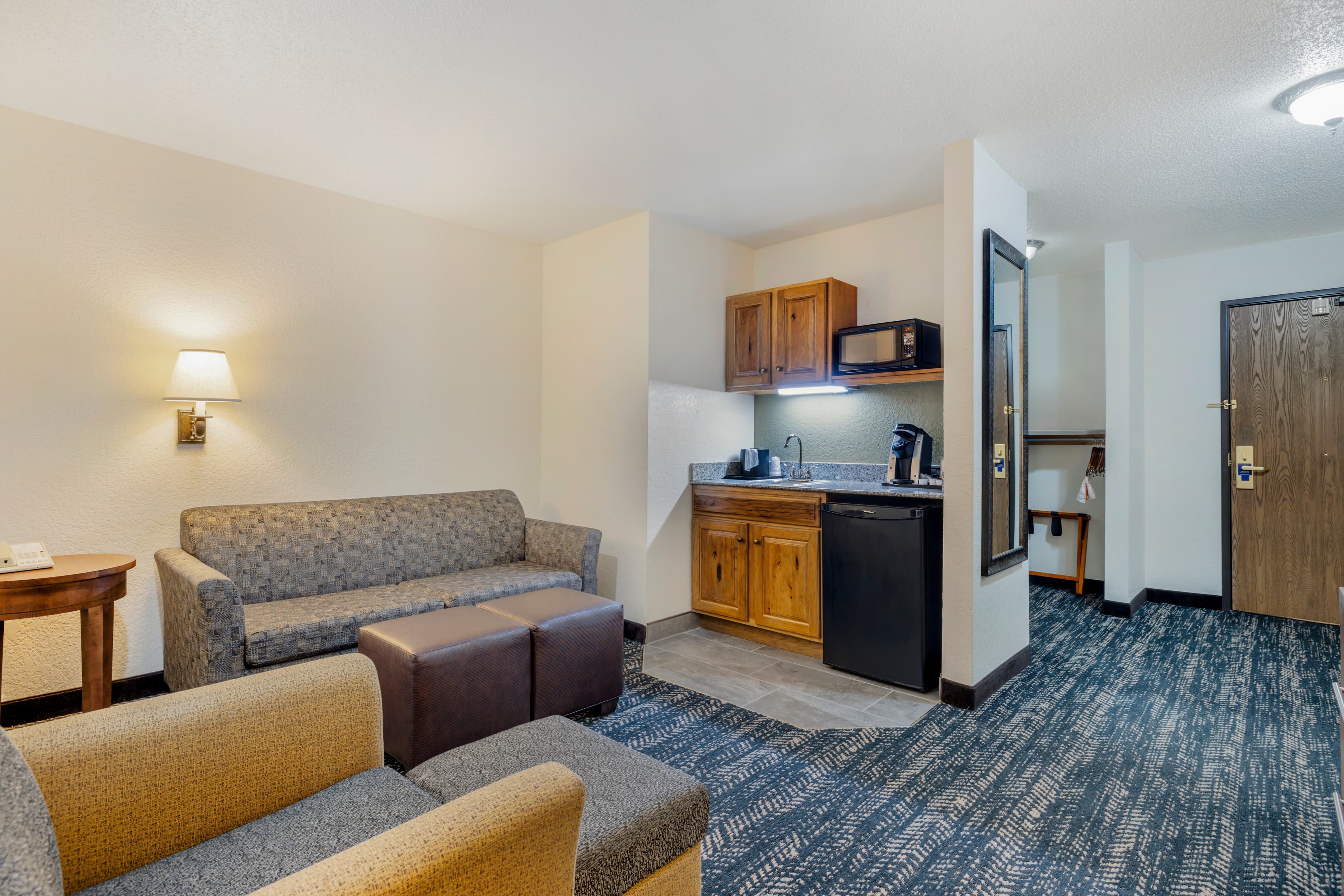 Comfort Inn & Suites Mt. Rushmore - Image 4