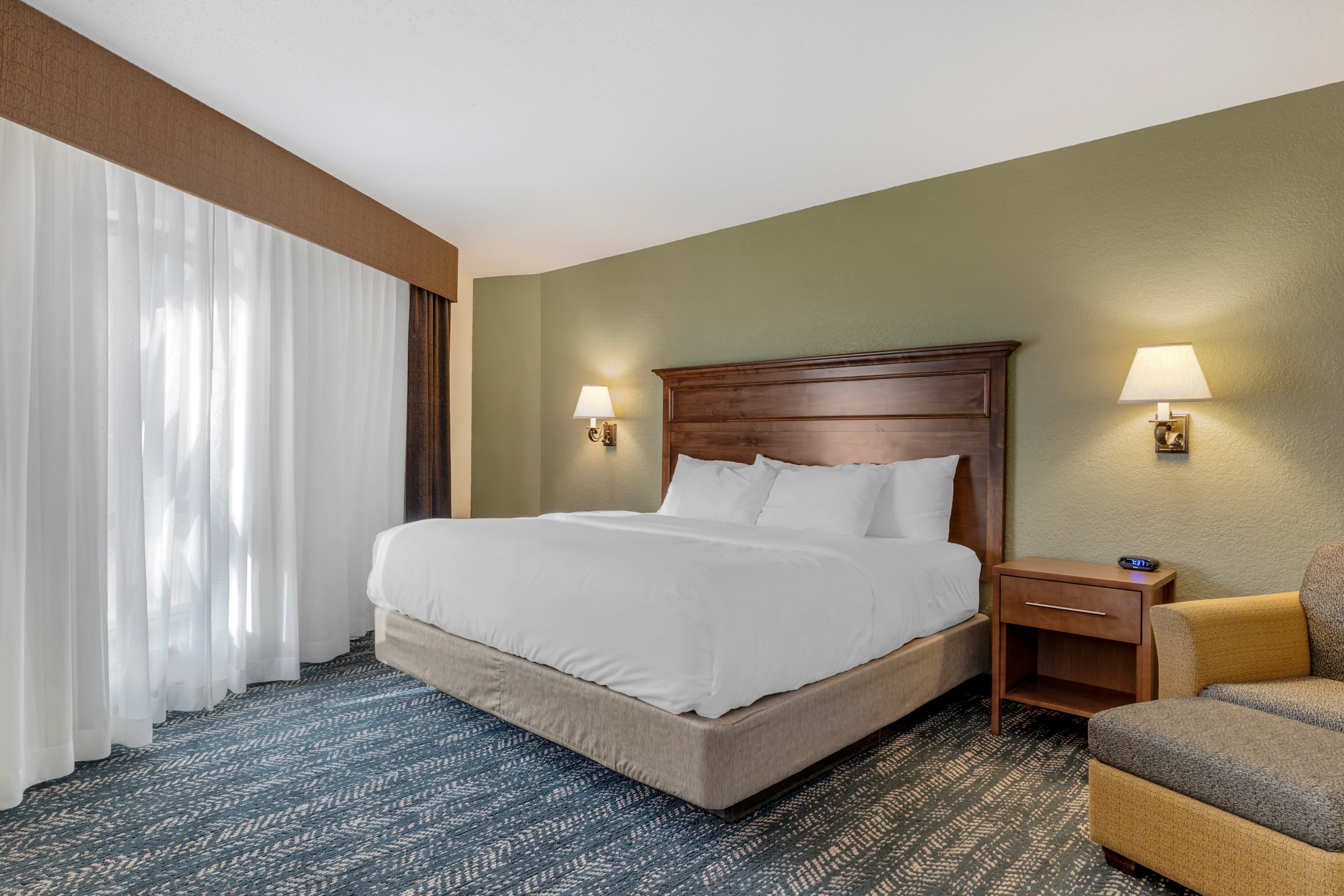 Comfort Inn & Suites Mt. Rushmore — 11