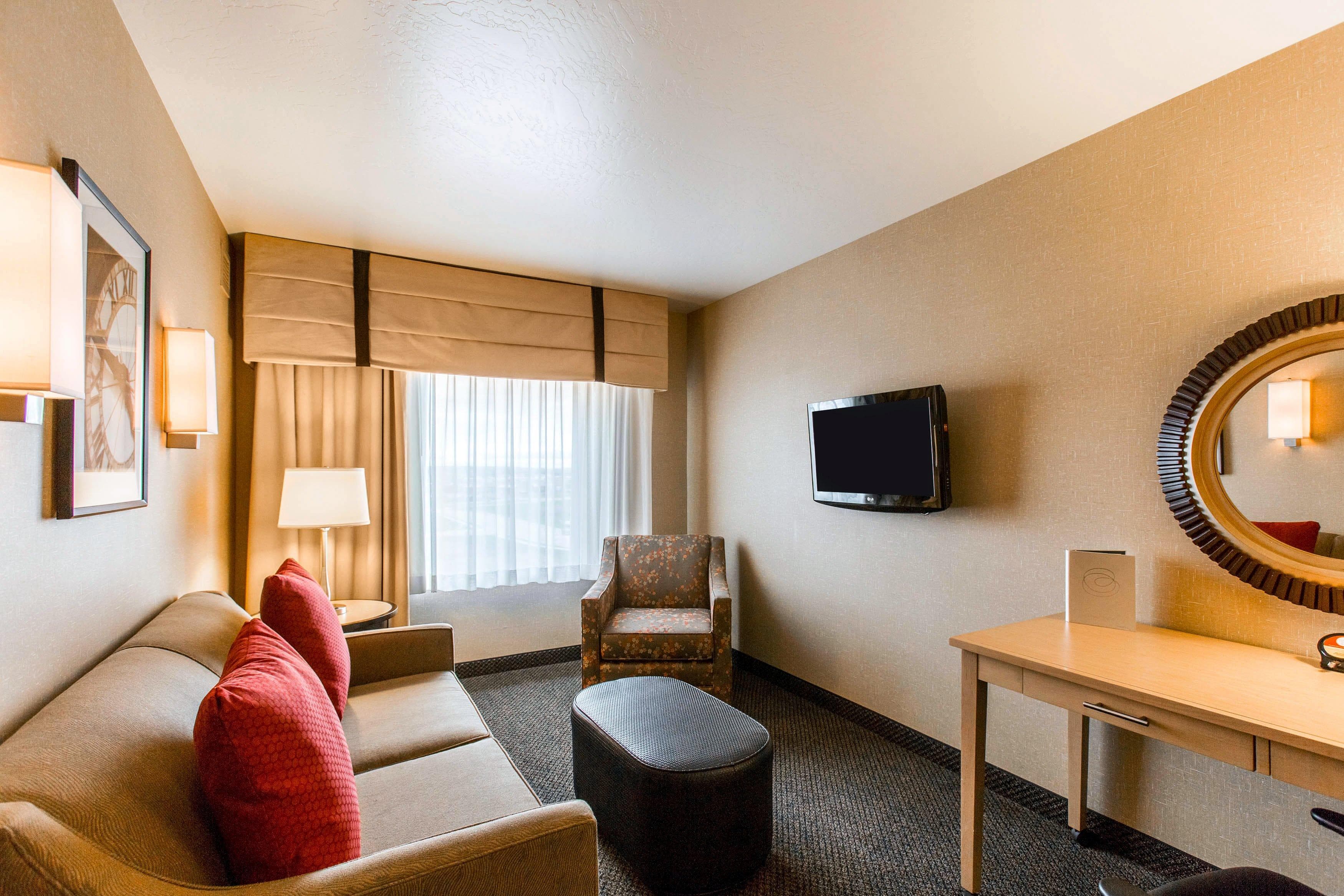 Cambria Hotel Rapid City near Mount Rushmore — 11