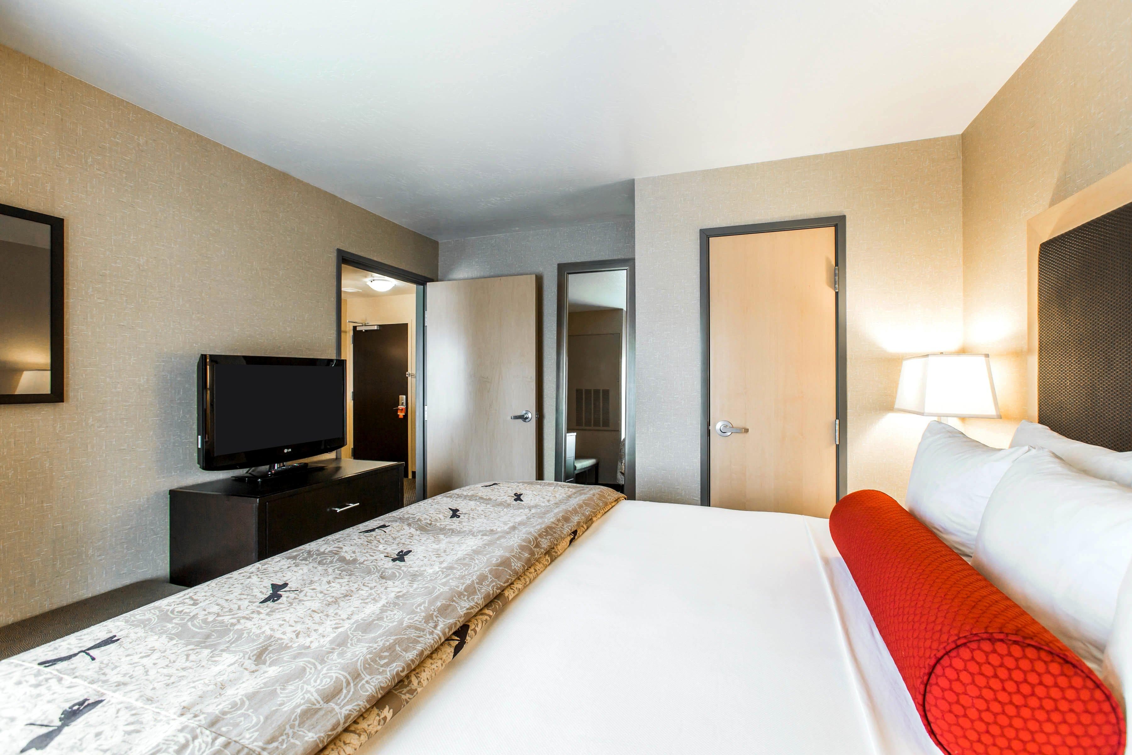 Cambria Hotel Rapid City near Mount Rushmore — 12