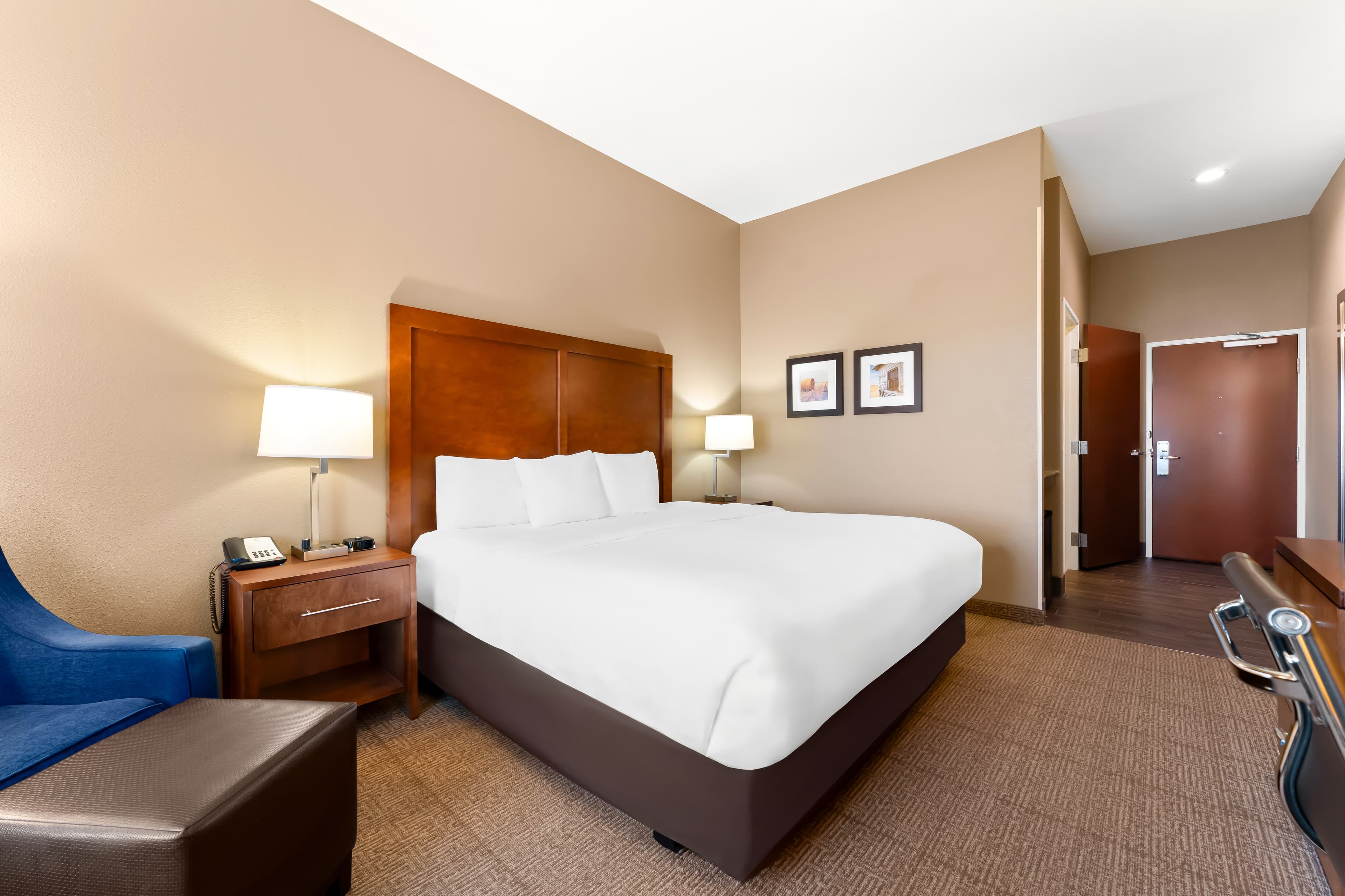 Comfort Inn & Suites Avera Southwest — 3