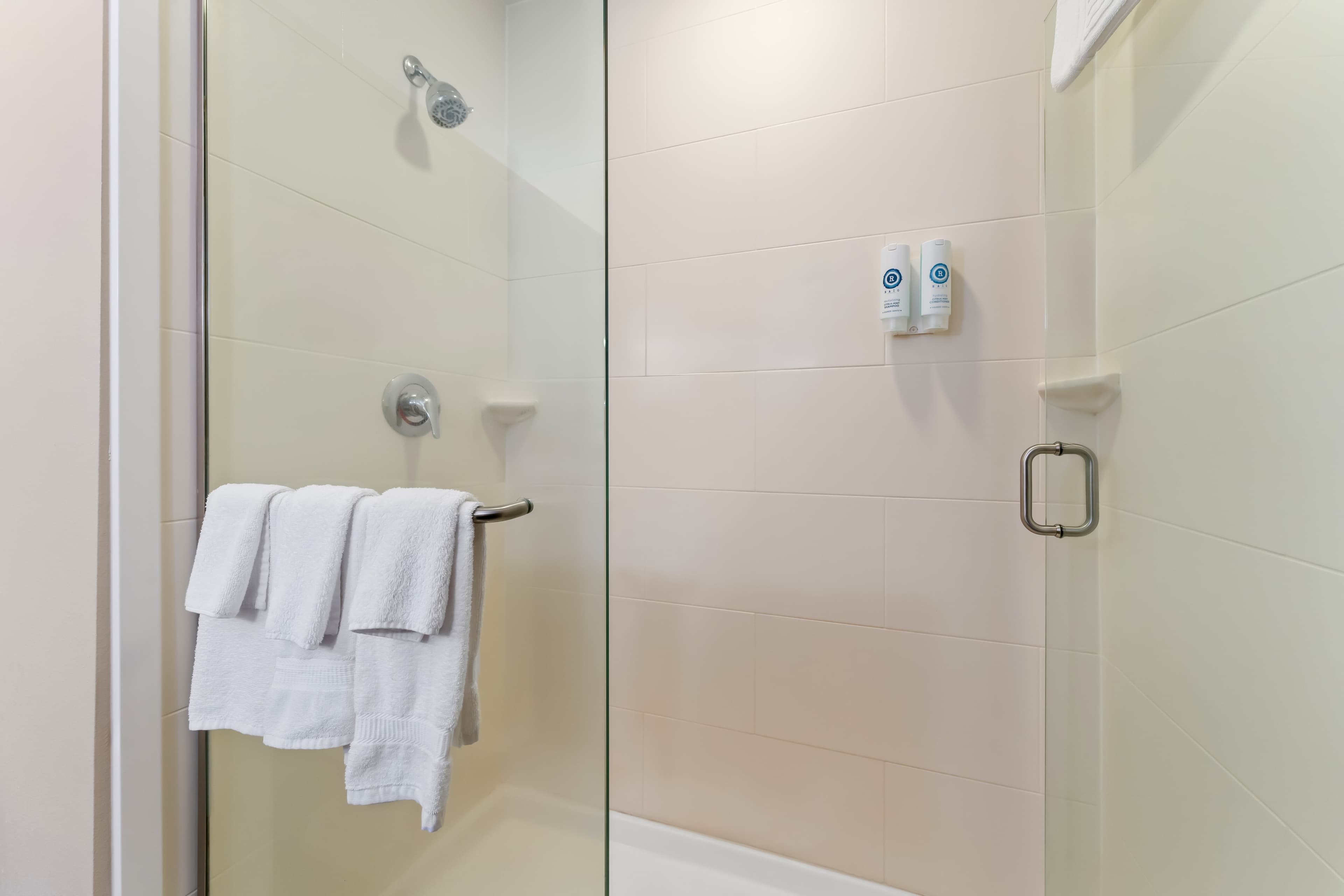 Comfort Inn & Suites Avera Southwest — 17