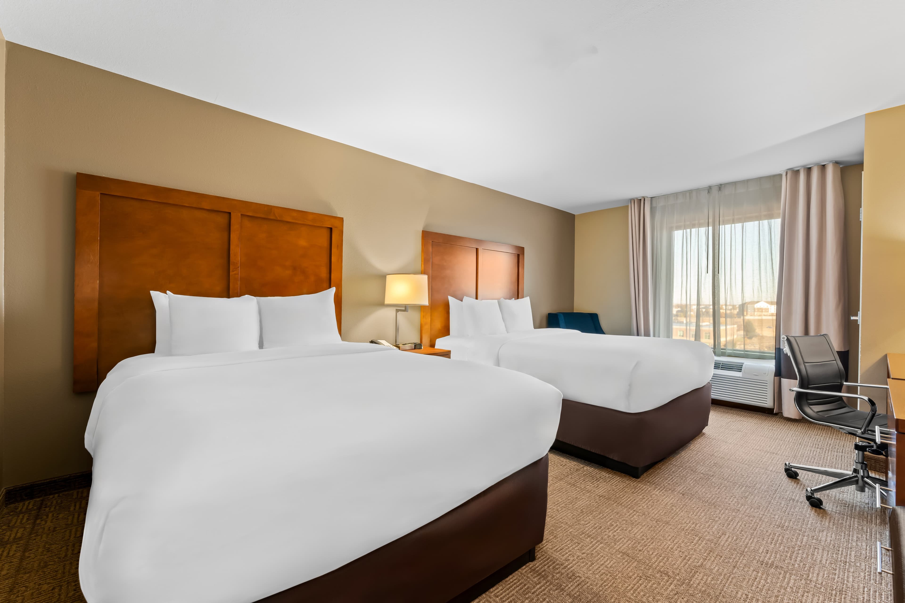 Comfort Inn & Suites Avera Southwest — 10