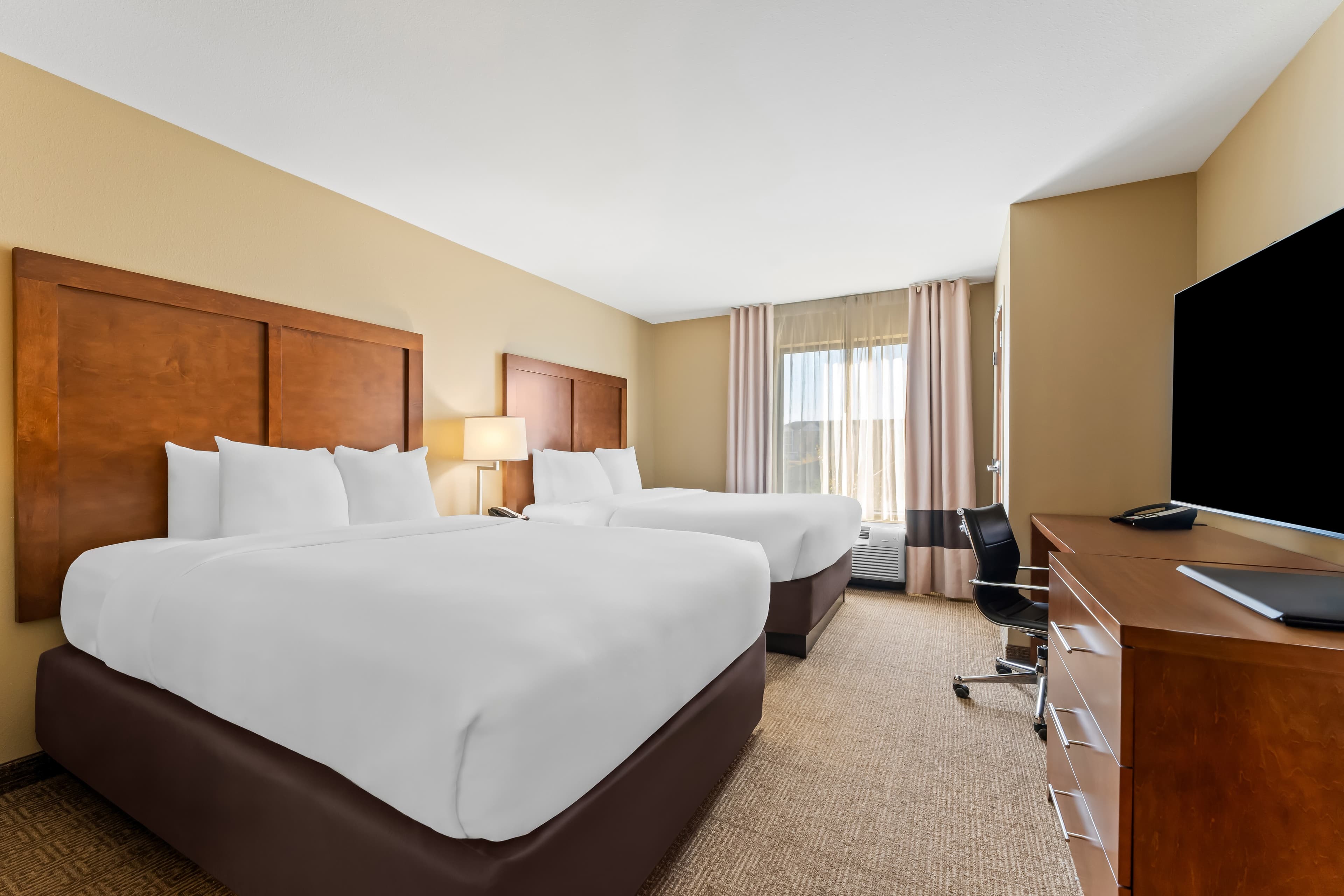 Comfort Inn & Suites Avera Southwest — 35