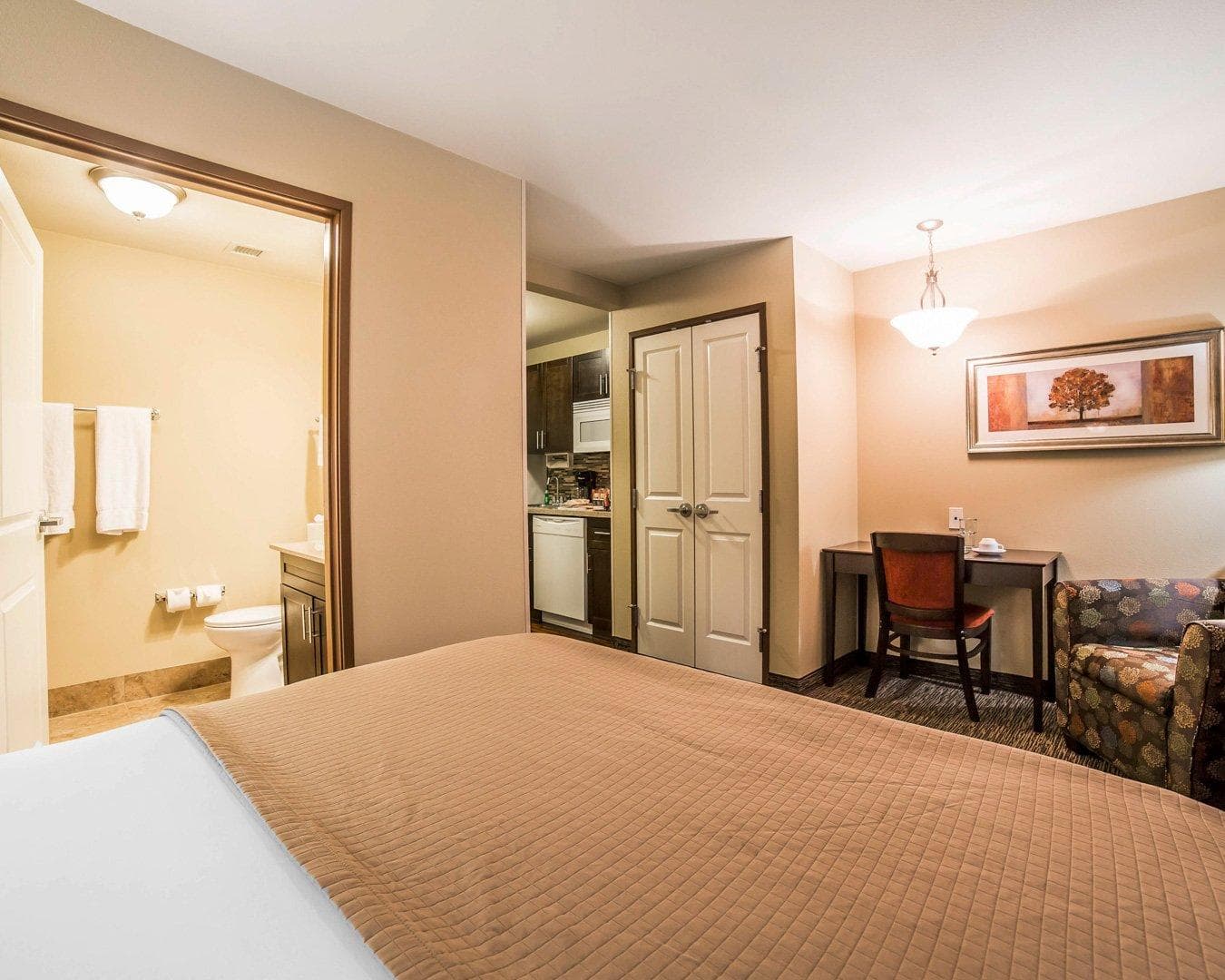 MainStay Suites Rapid City — 7