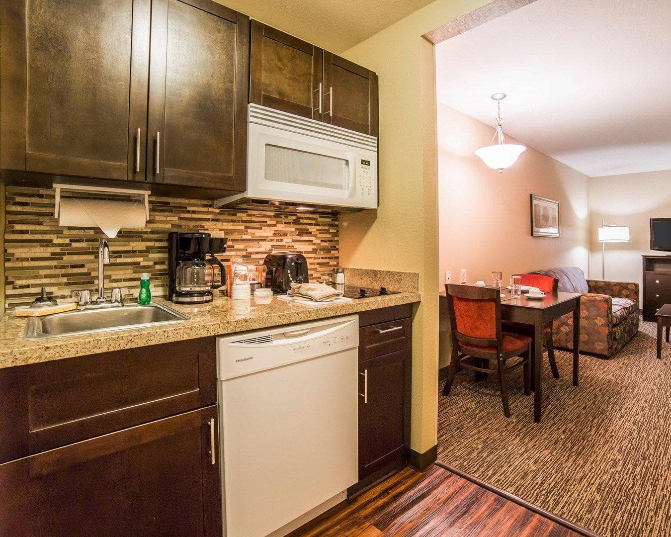 MainStay Suites Rapid City - Image 1