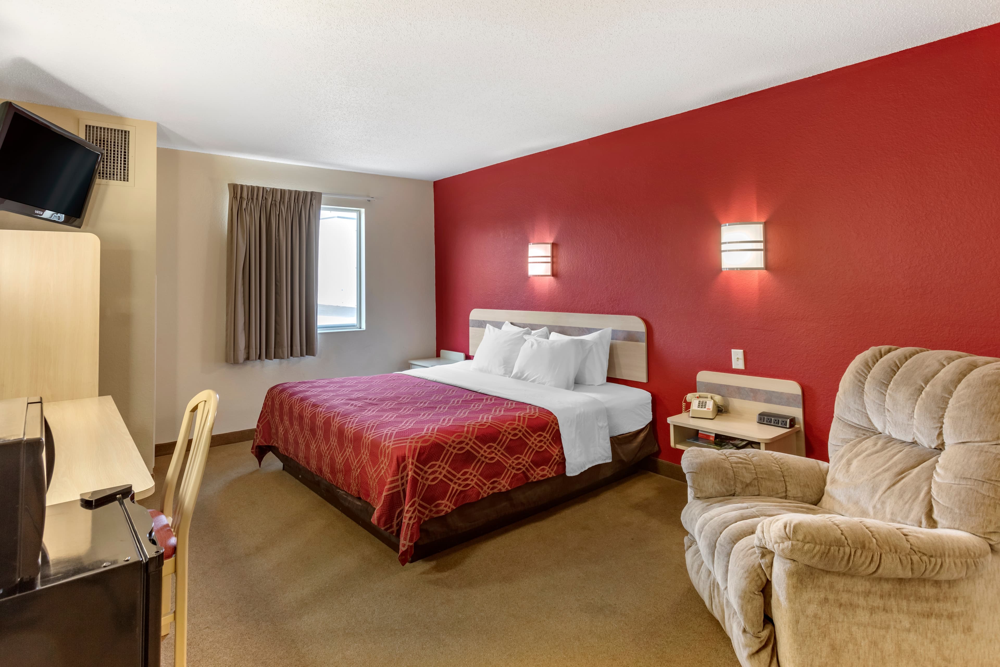 Econo Lodge Belle Fourche — 2