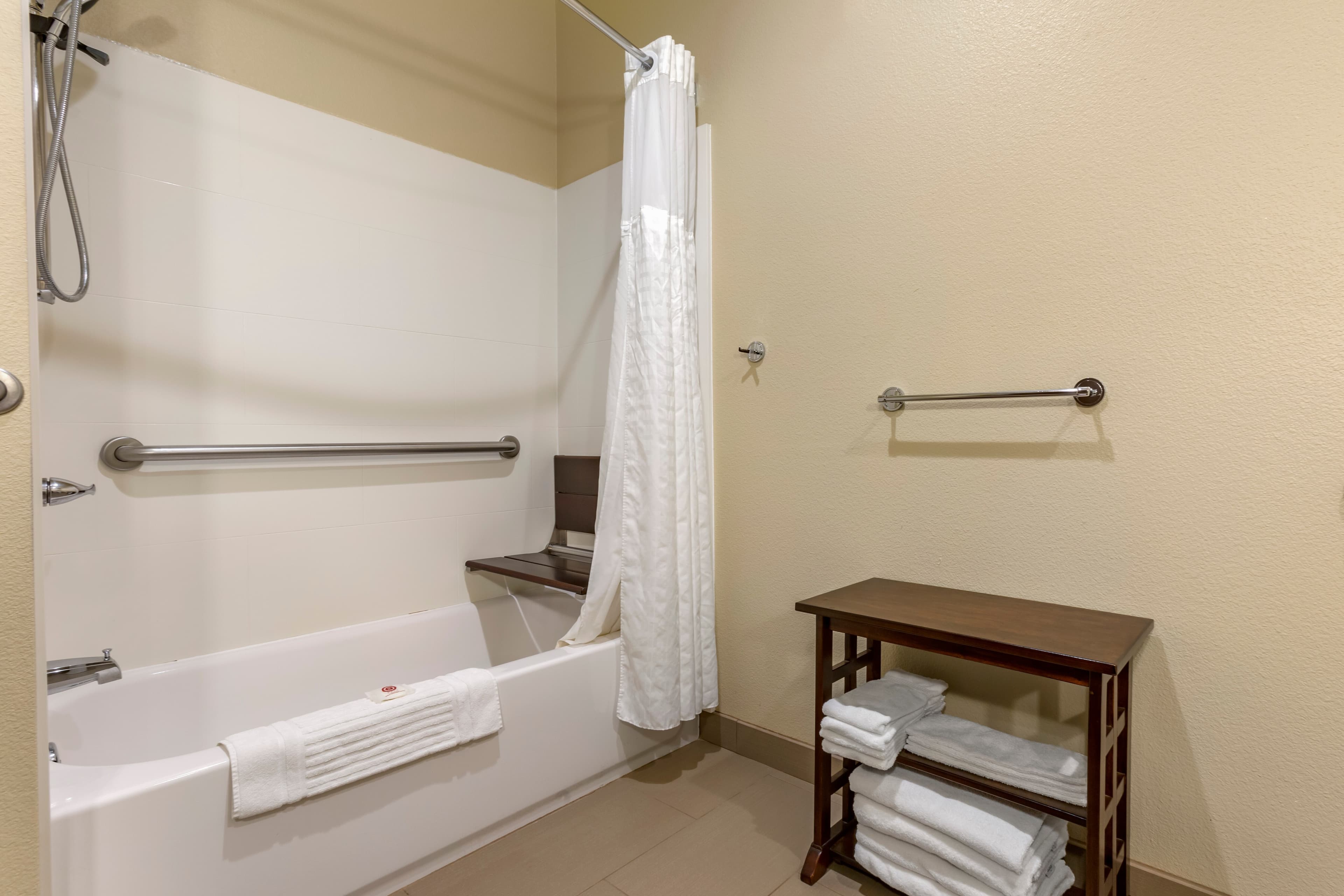 Comfort Inn & Suites Near Mt. Rushmore — 8