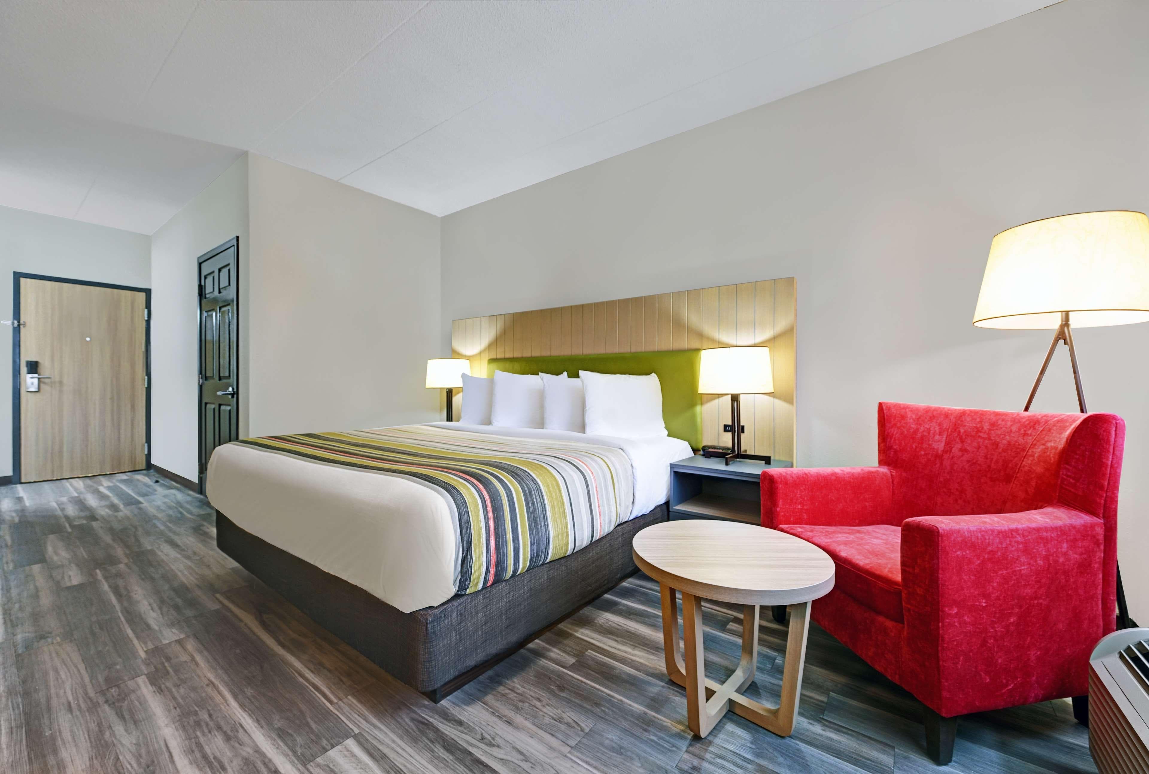 Country Inn & Suites by Radisson, Pierre, SD — 7