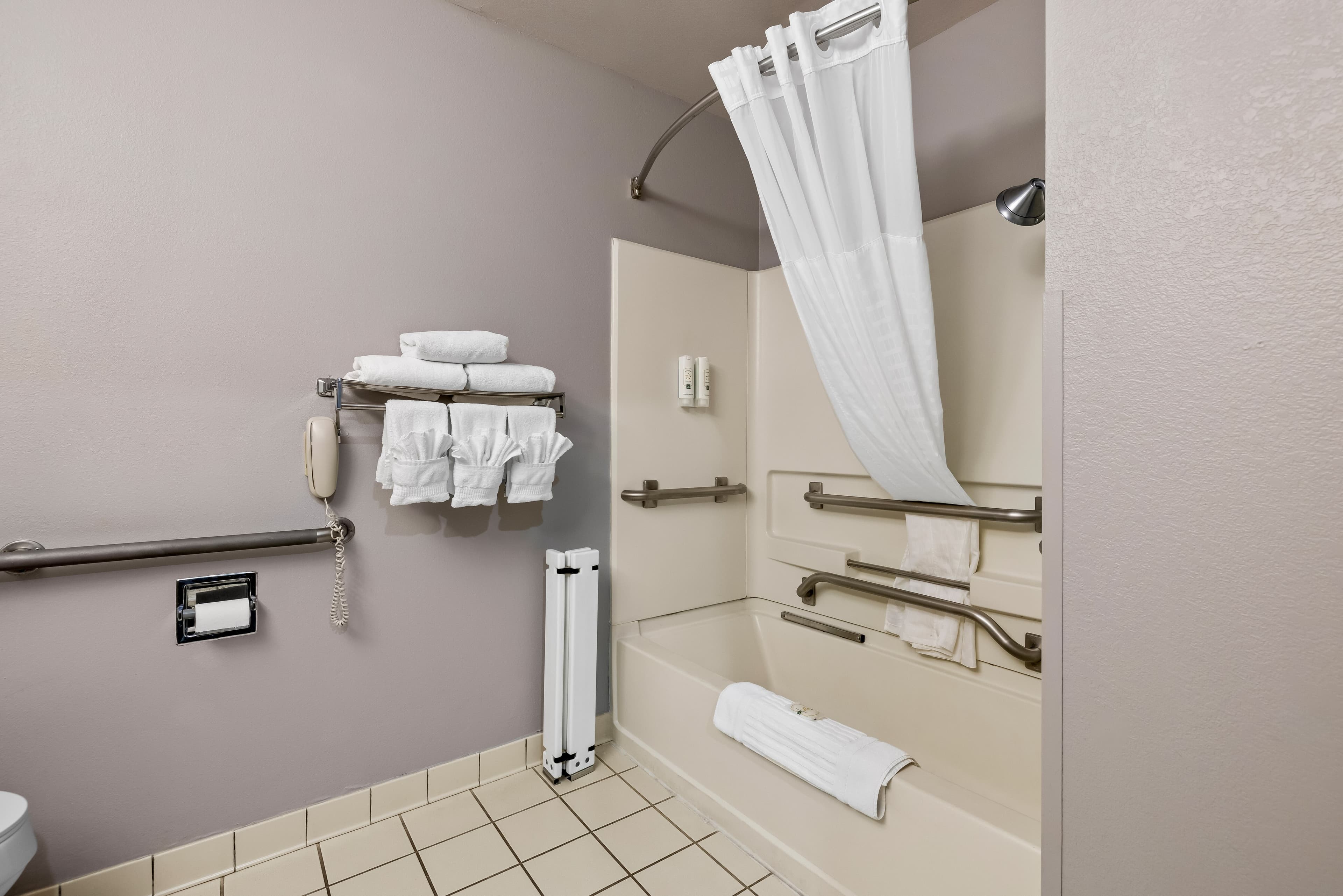 Quality Inn near Monument Health Rapid City Hospital — 6