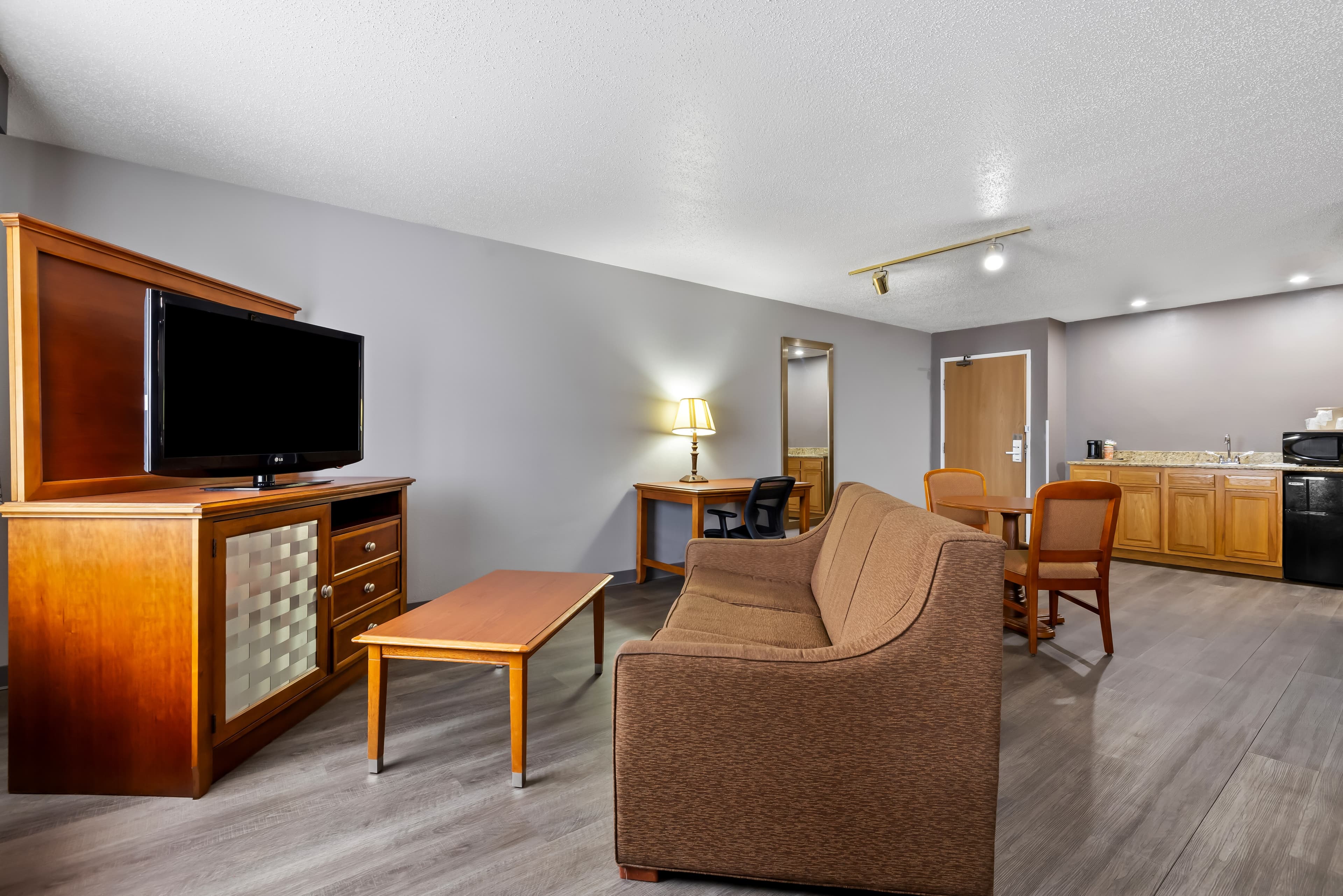 Quality Inn near Monument Health Rapid City Hospital — 16