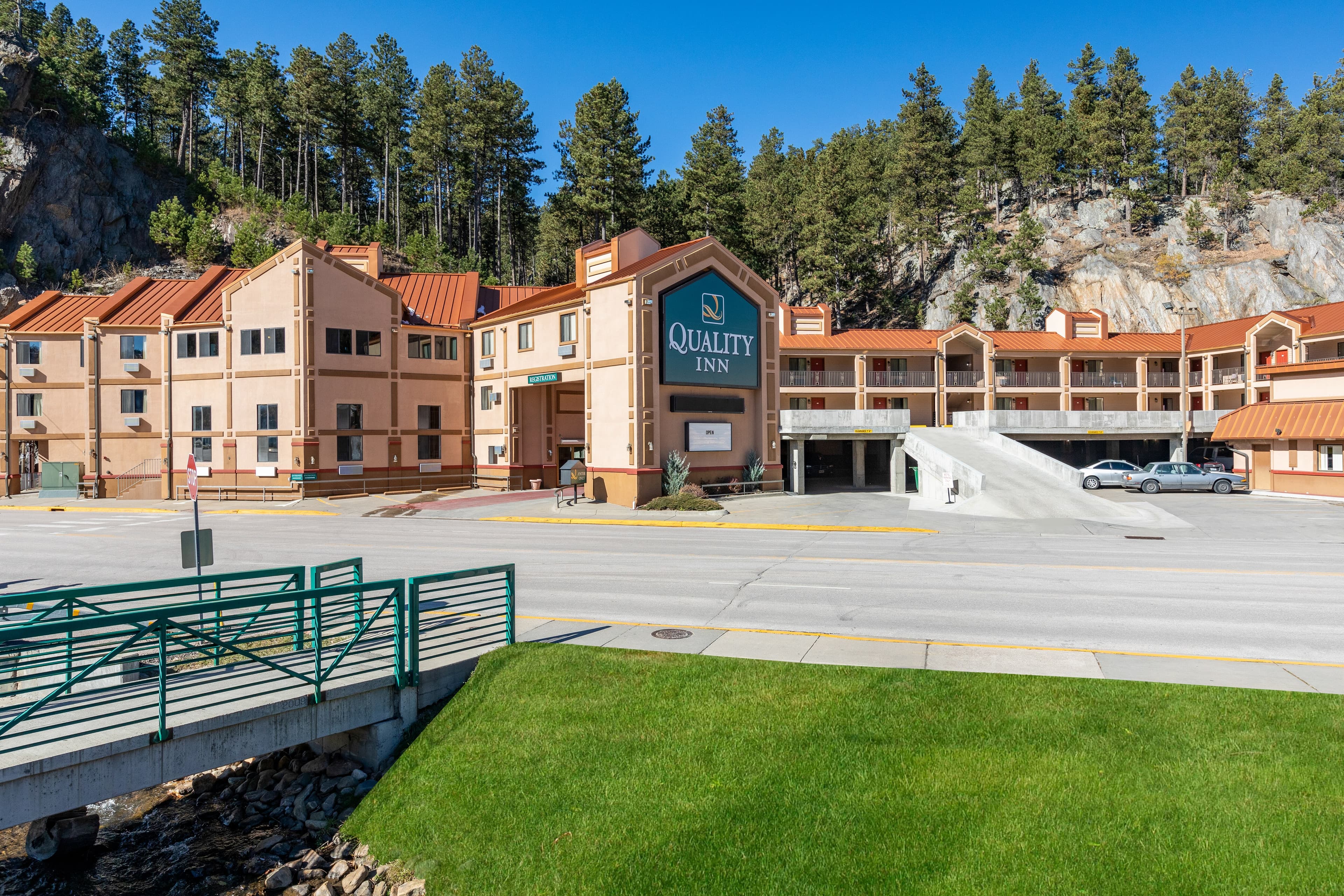 Quality Inn Keystone near Mount Rushmore - Image 1