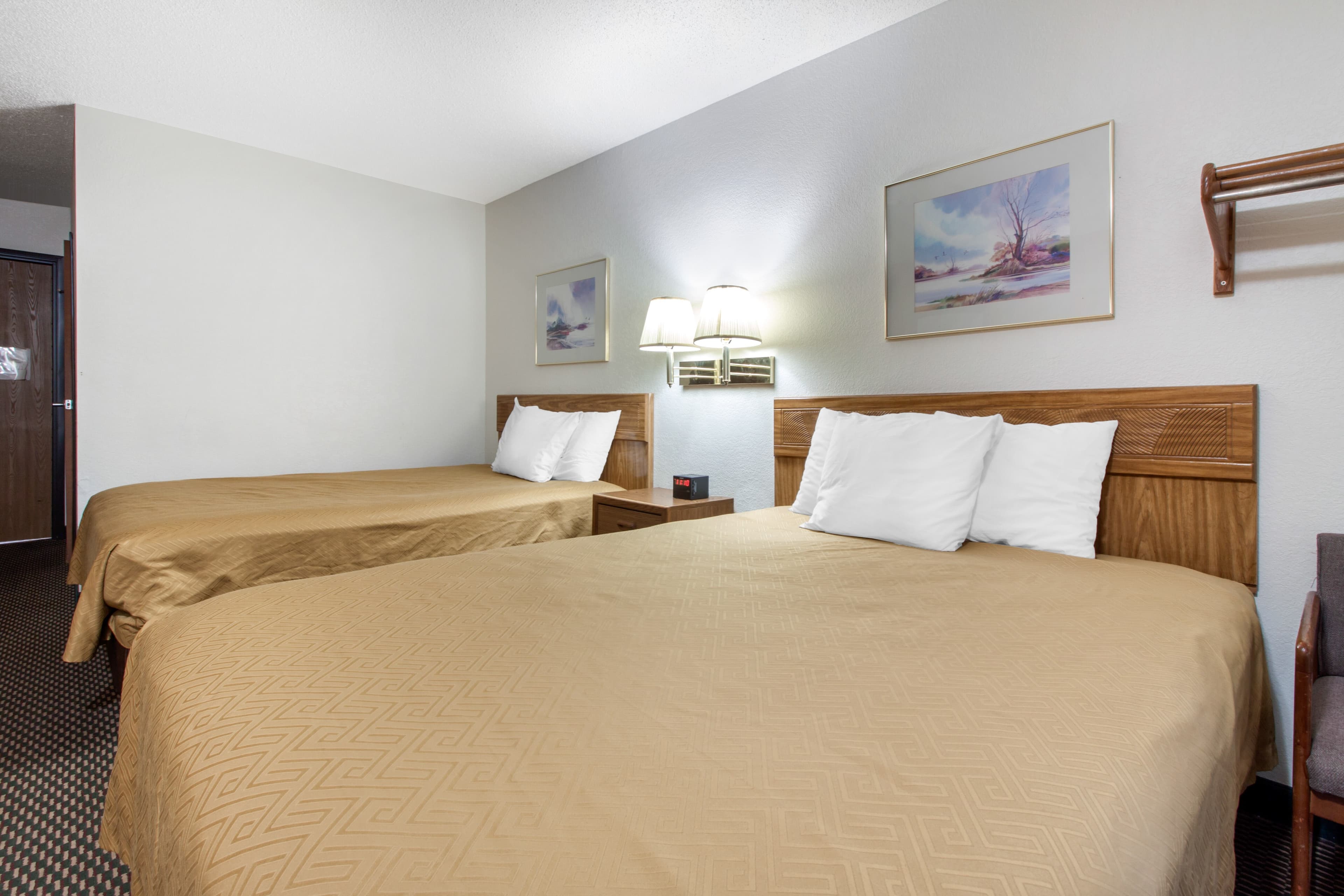 Econo Lodge Oacoma - Chamberlain West — 8