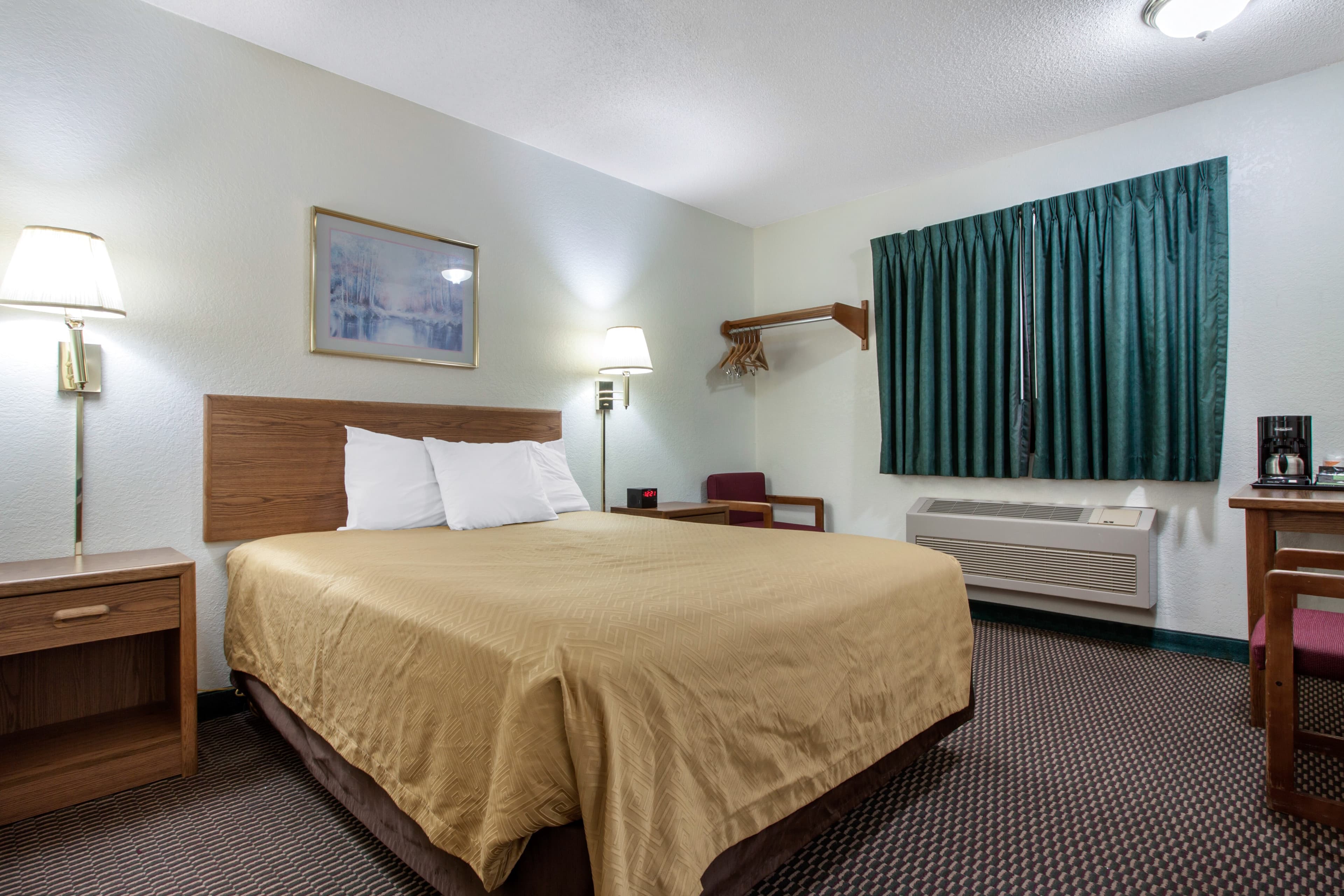Econo Lodge Oacoma - Chamberlain West — 19