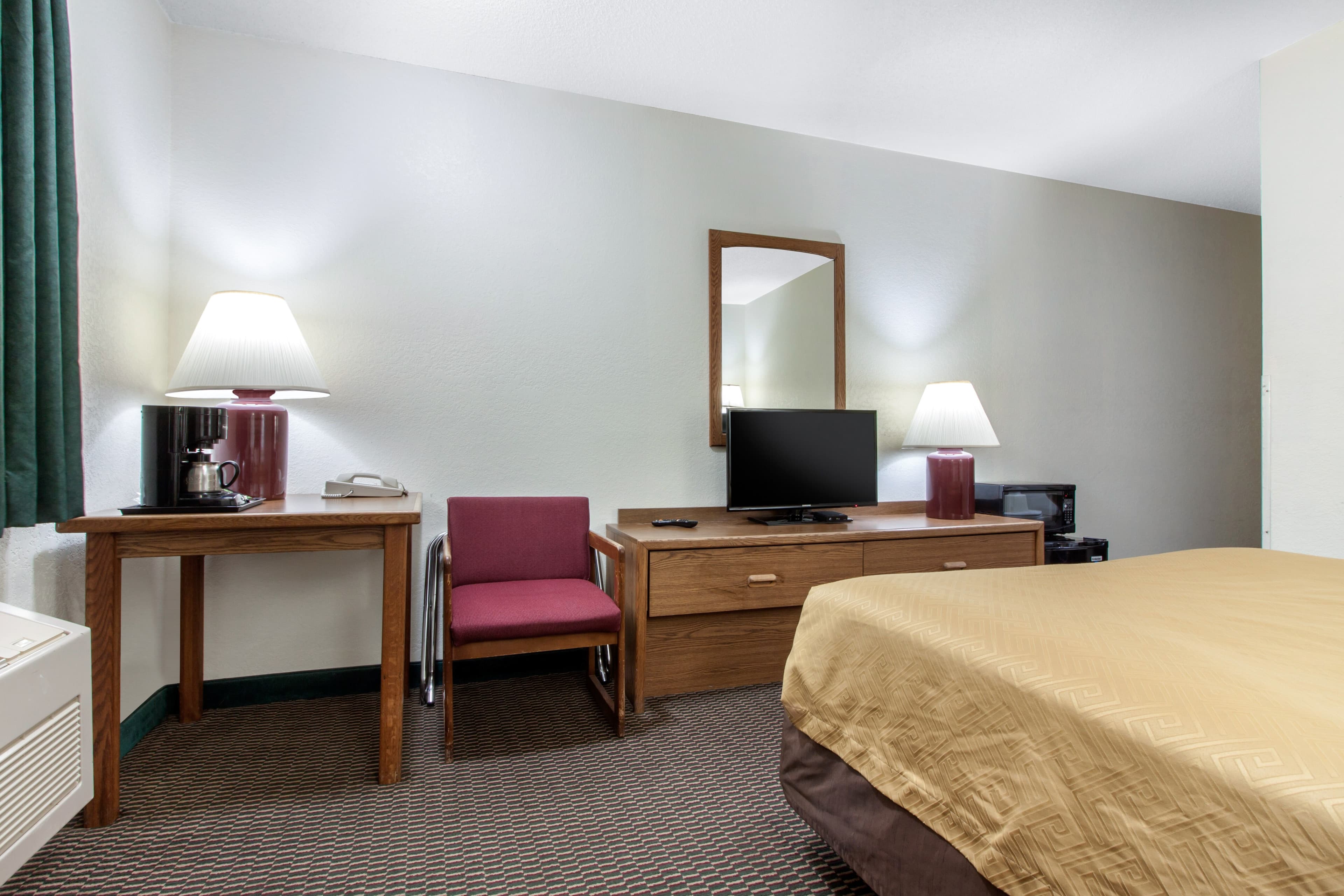 Econo Lodge Oacoma - Chamberlain West — 21