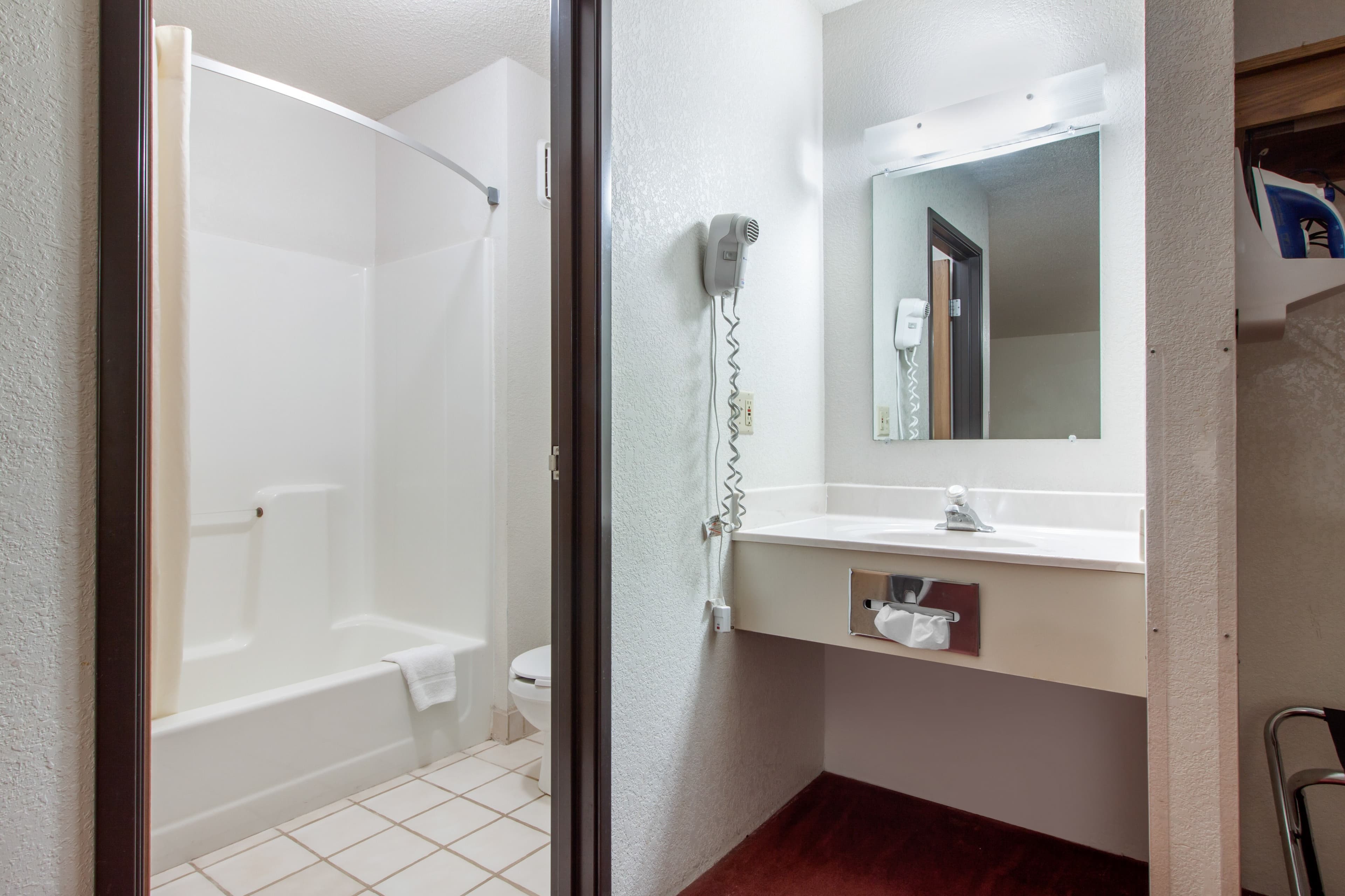 Econo Lodge Oacoma - Chamberlain West — 31