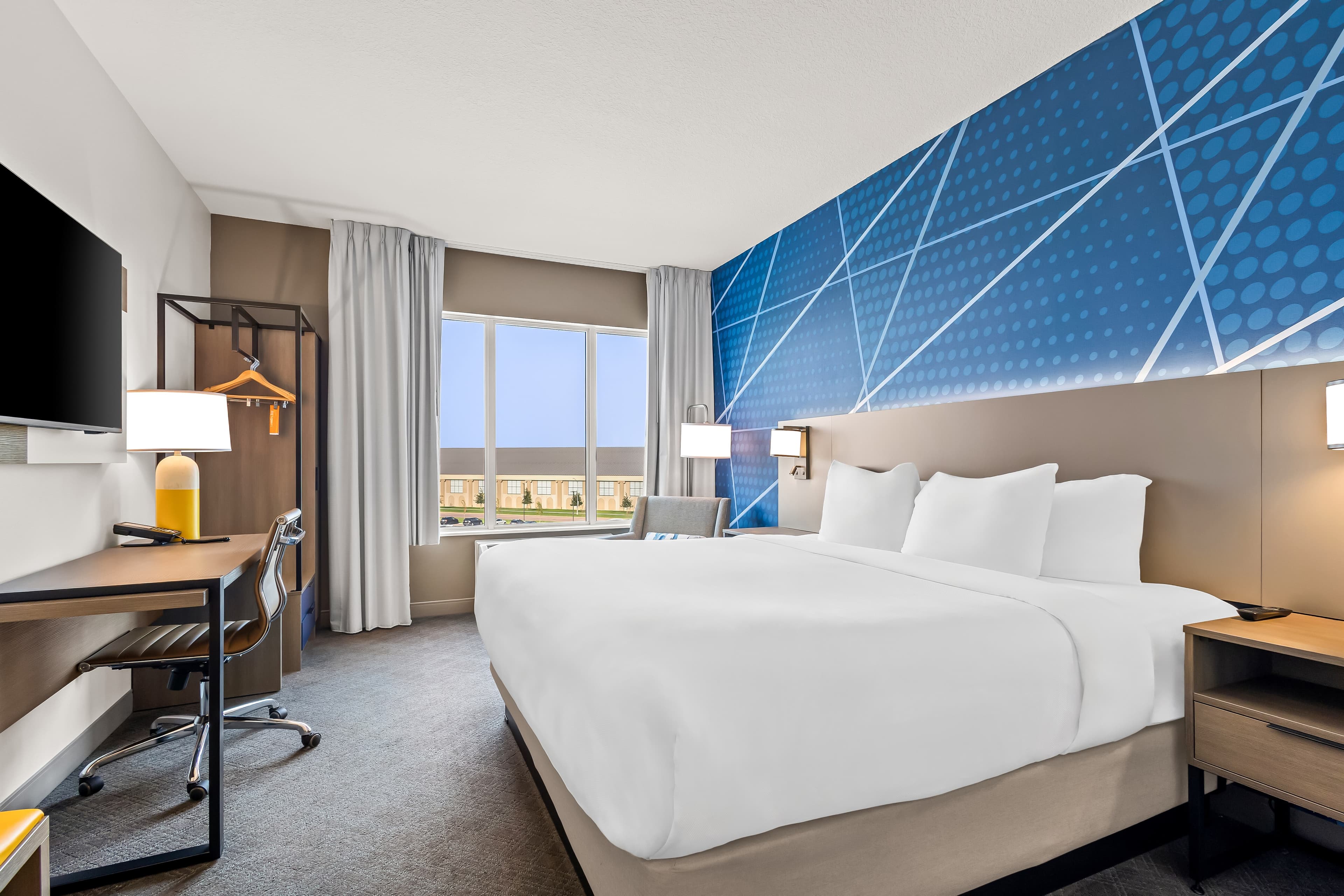 Comfort Inn & Suites at Sanford Sports Complex - Image 3