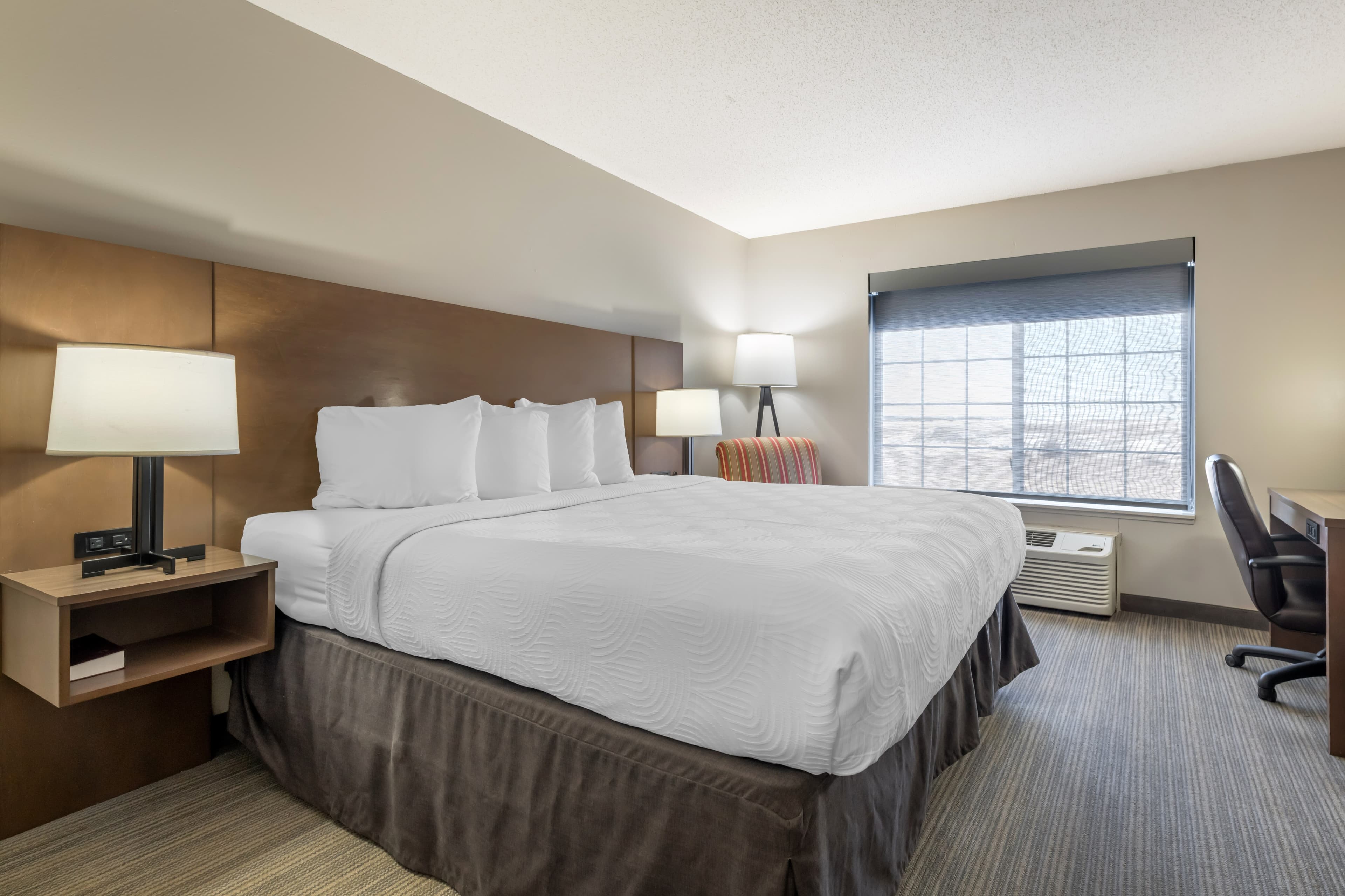 Country Inn & Suites by Radisson, Watertown, SD — 2