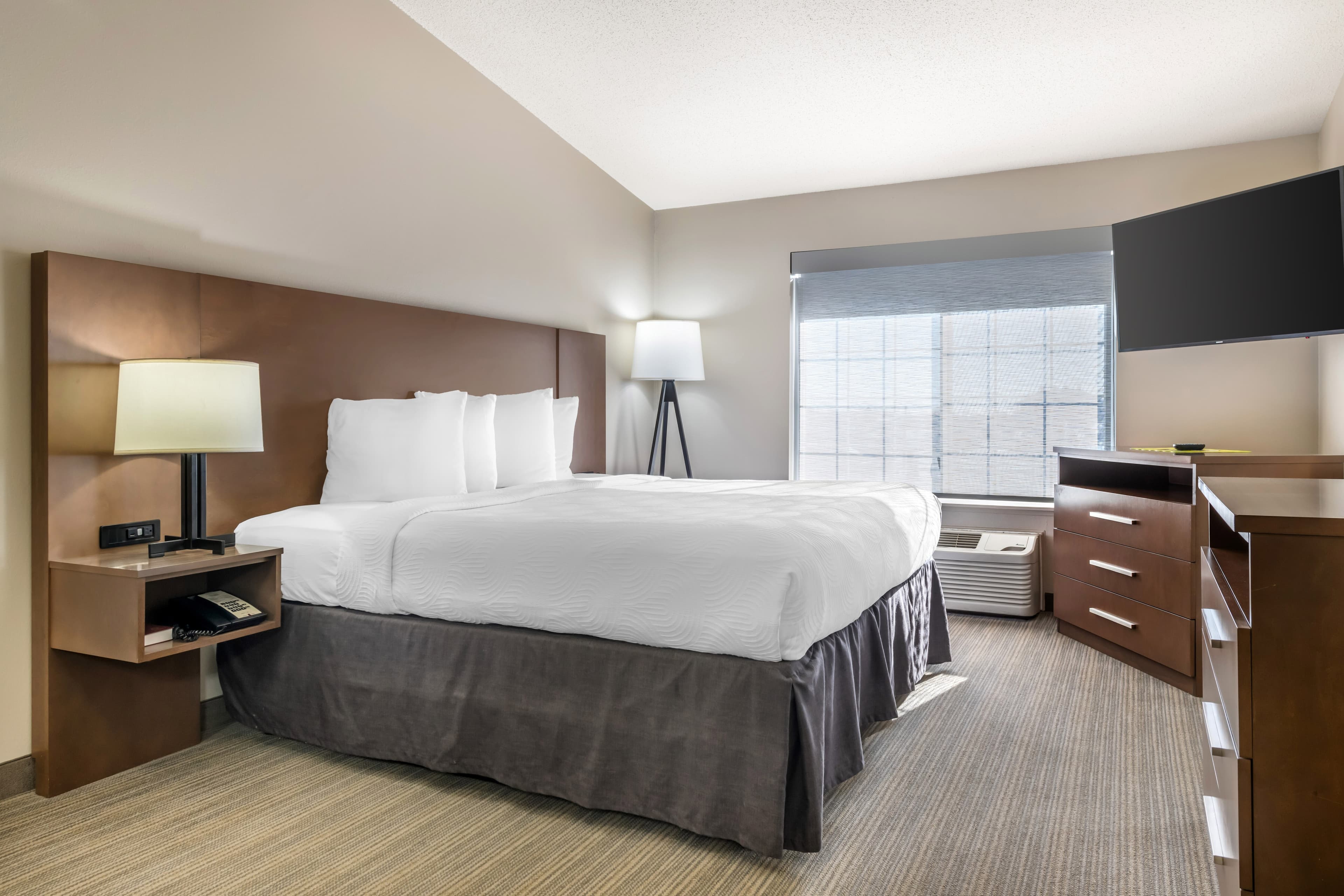 Country Inn & Suites by Radisson, Watertown, SD — 6