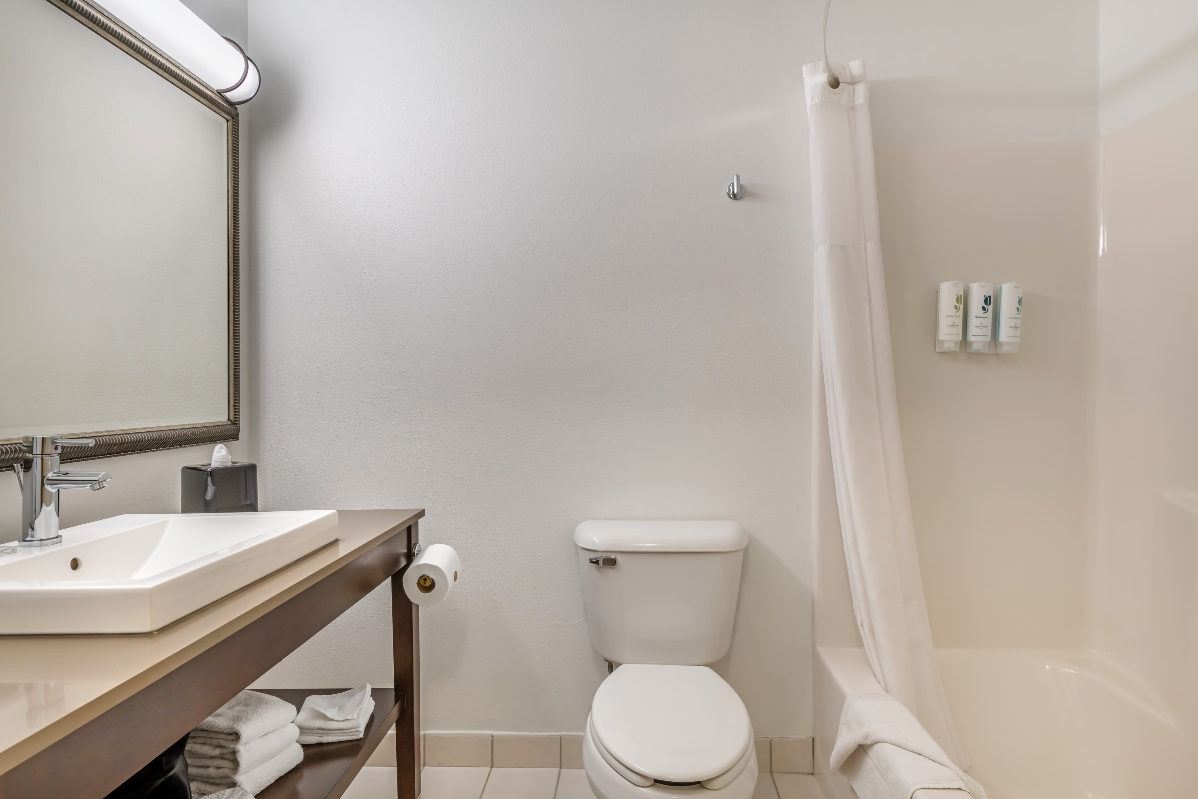 Country Inn & Suites by Radisson, Watertown, SD — 21
