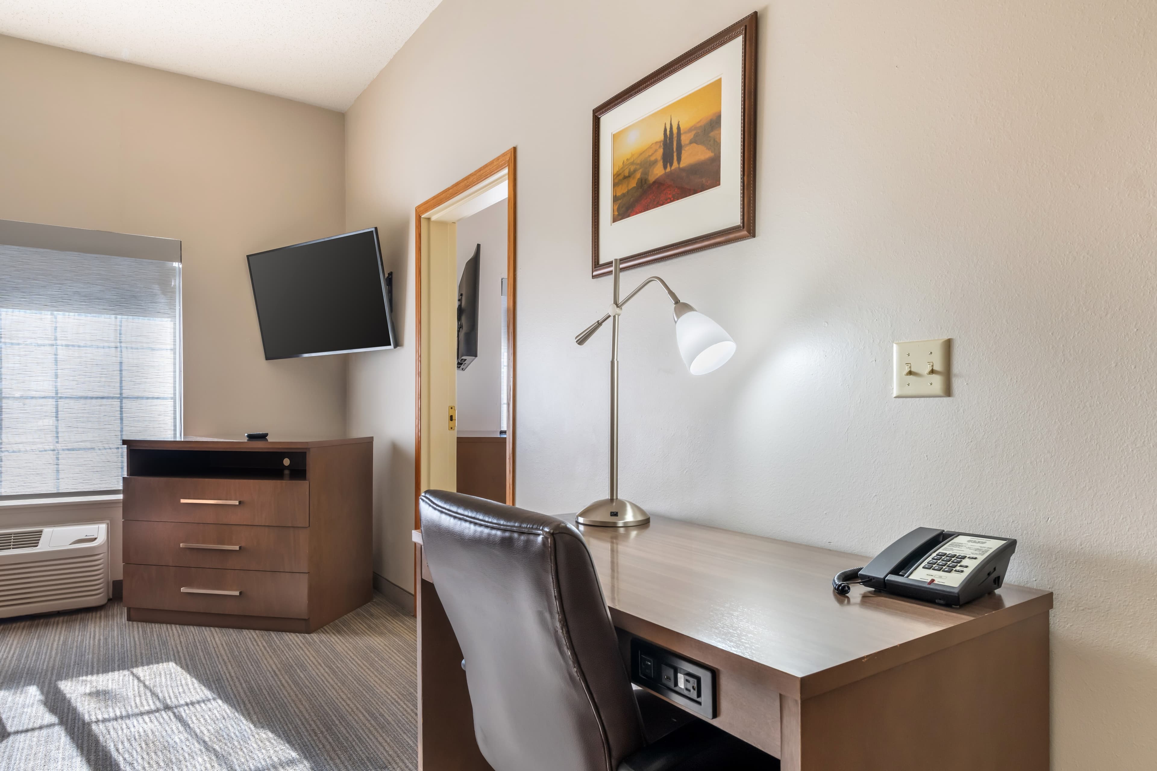 Country Inn & Suites by Radisson, Watertown, SD — 31
