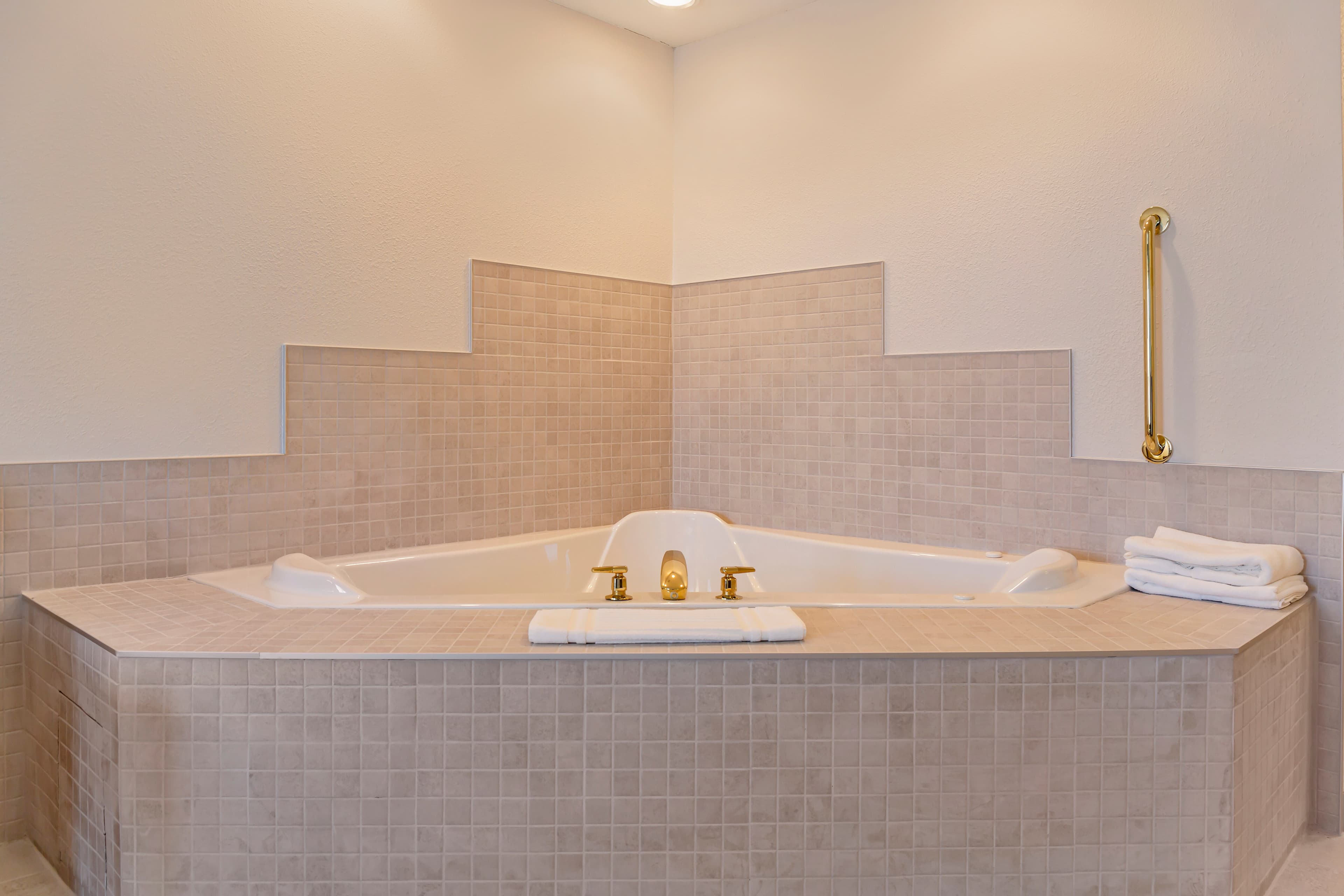 Comfort Inn & Suites Rapid City near Mt Rushmore — 43