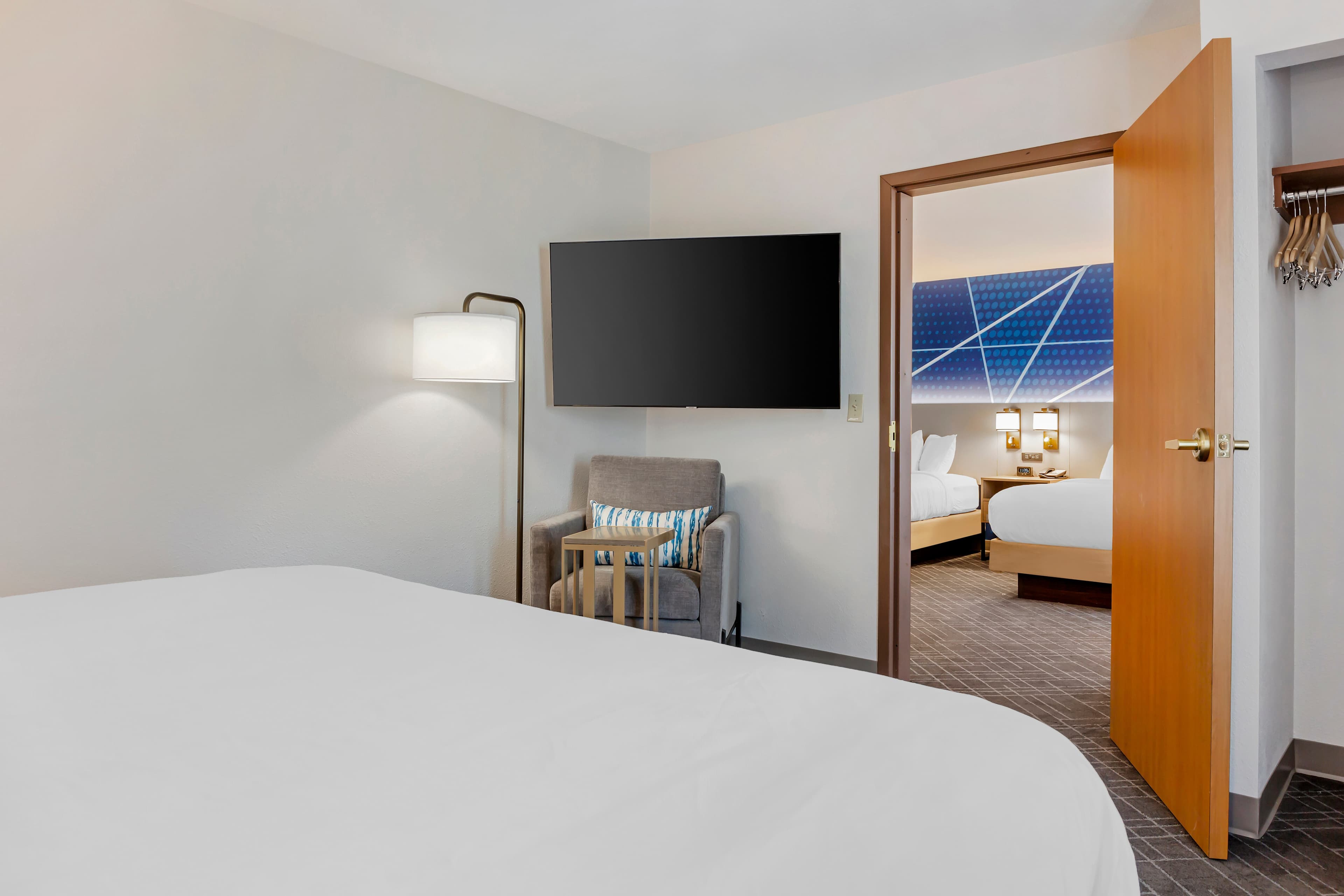 Comfort Inn & Suites Rapid City near Mt Rushmore — 51