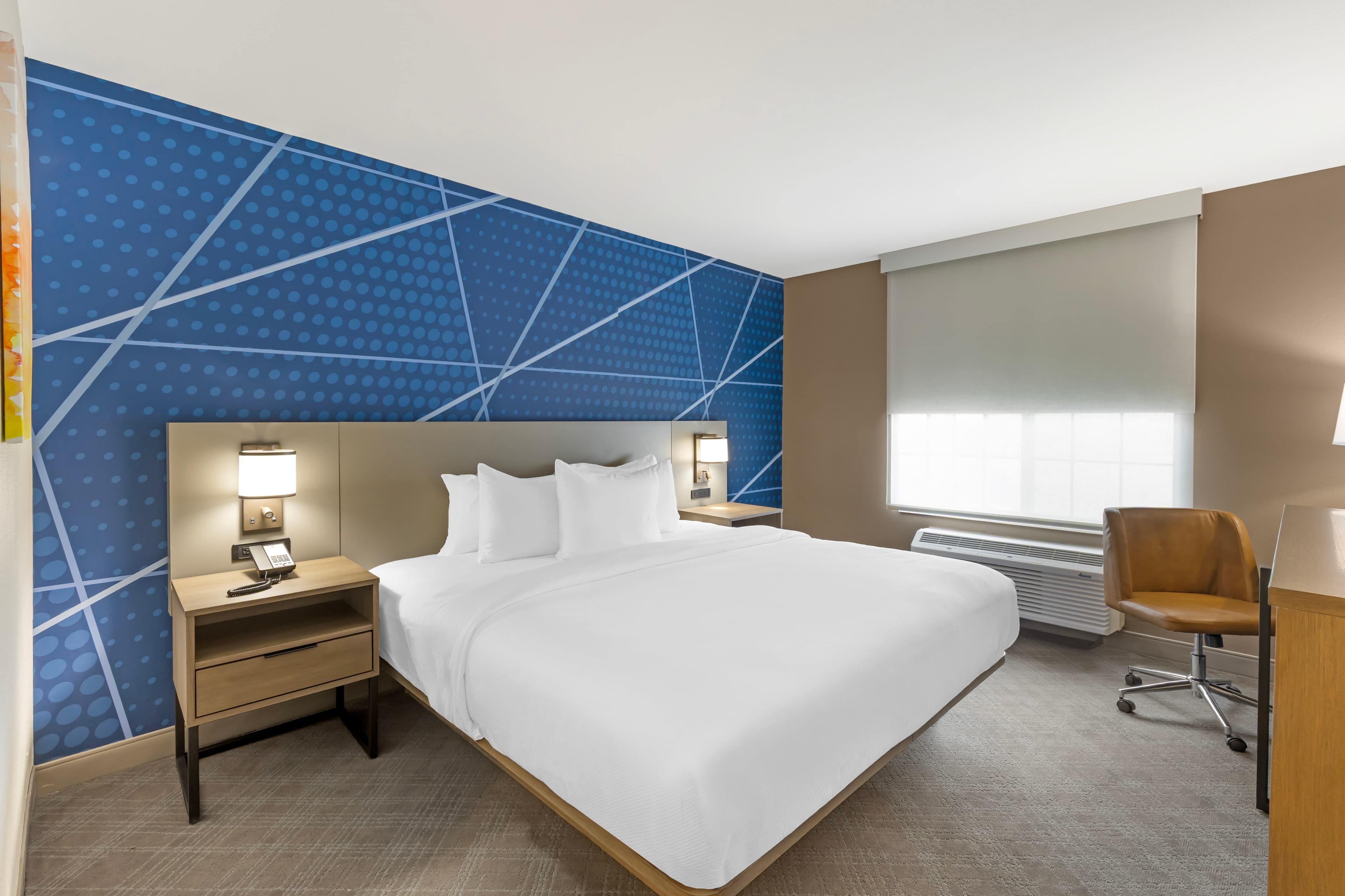 Comfort Inn & Suites Summerset - North Rapid City - Image 2