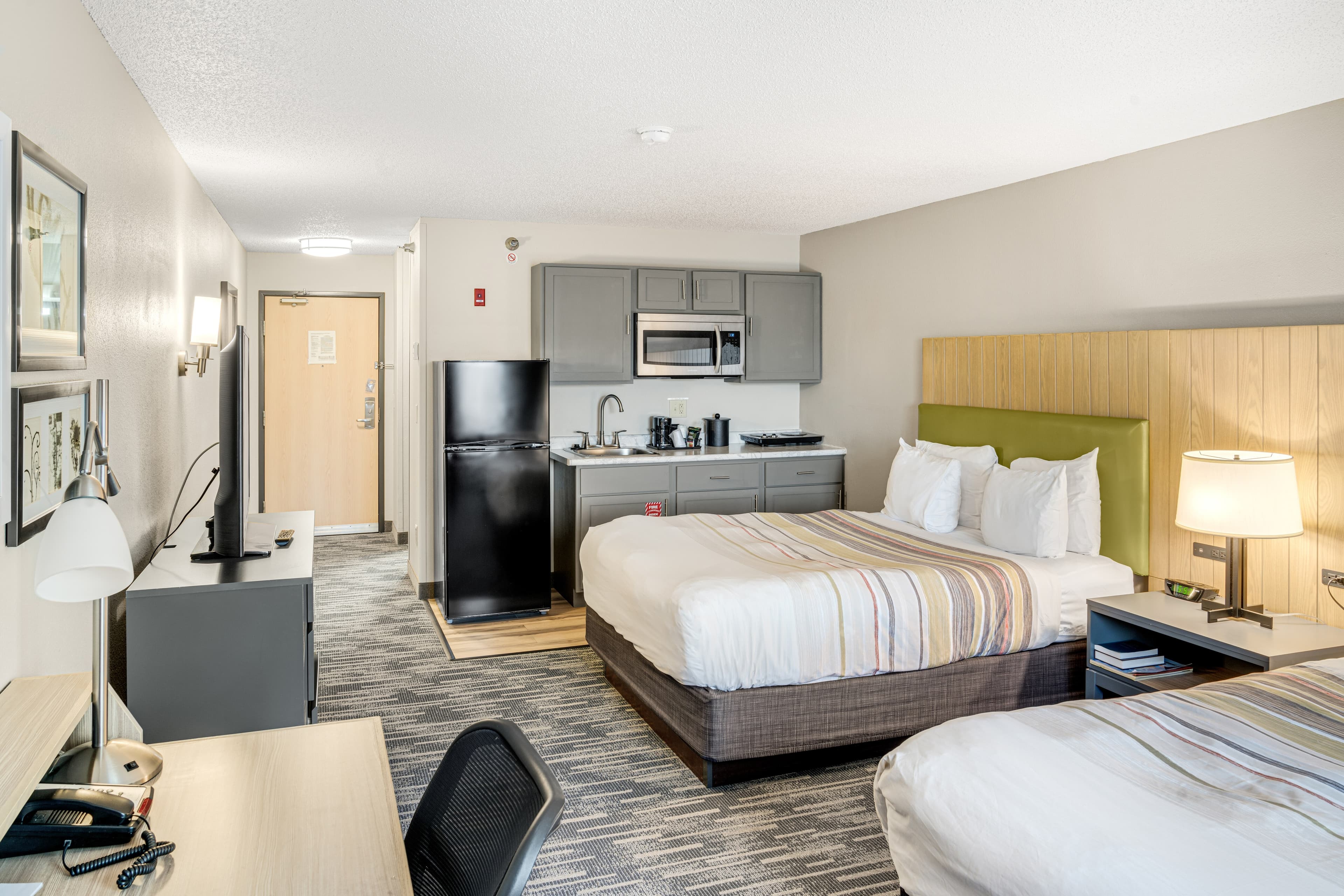 Country Inn & Suites by Radisson, Brookings, SD — 47