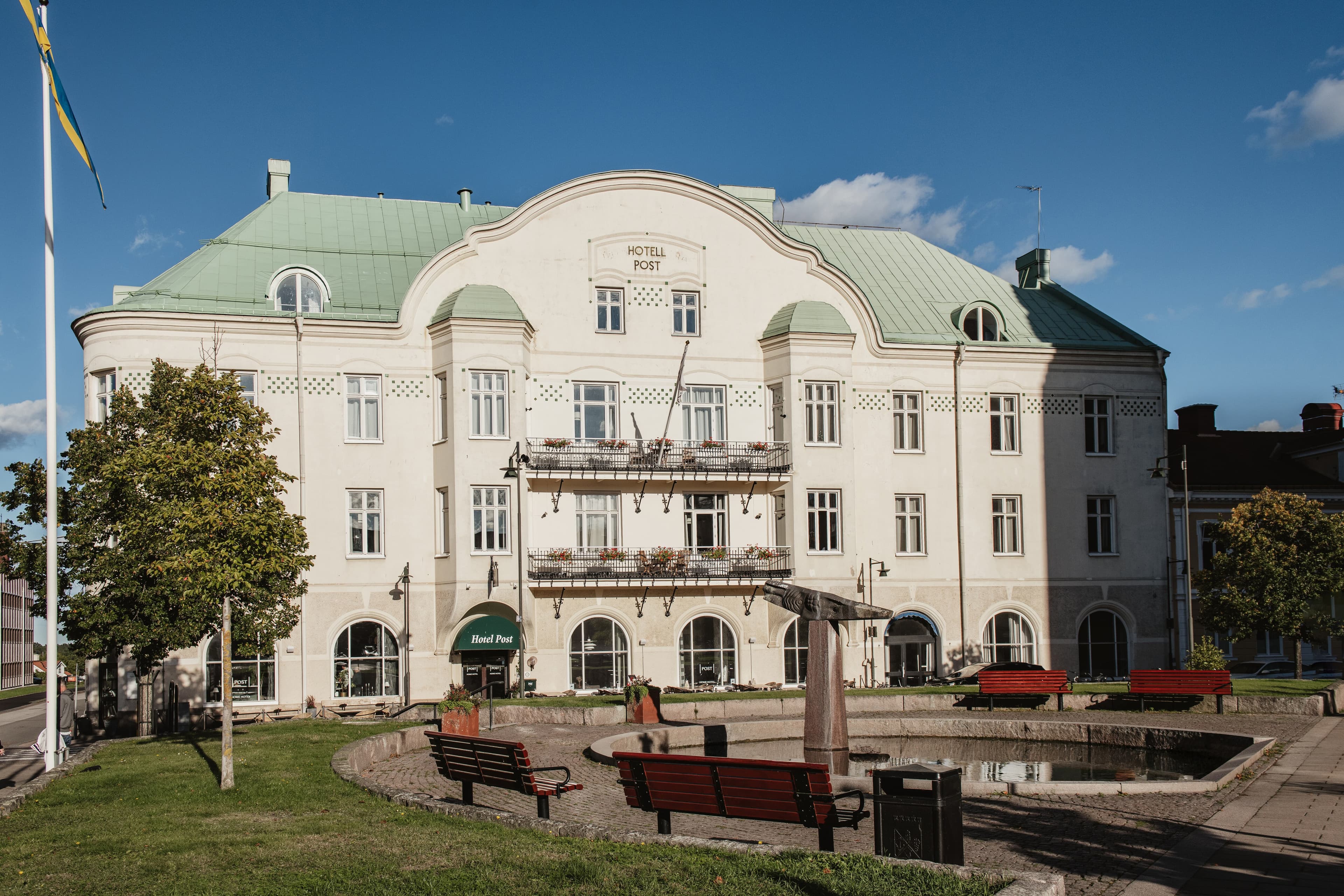 Home Hotel Post - Image 1