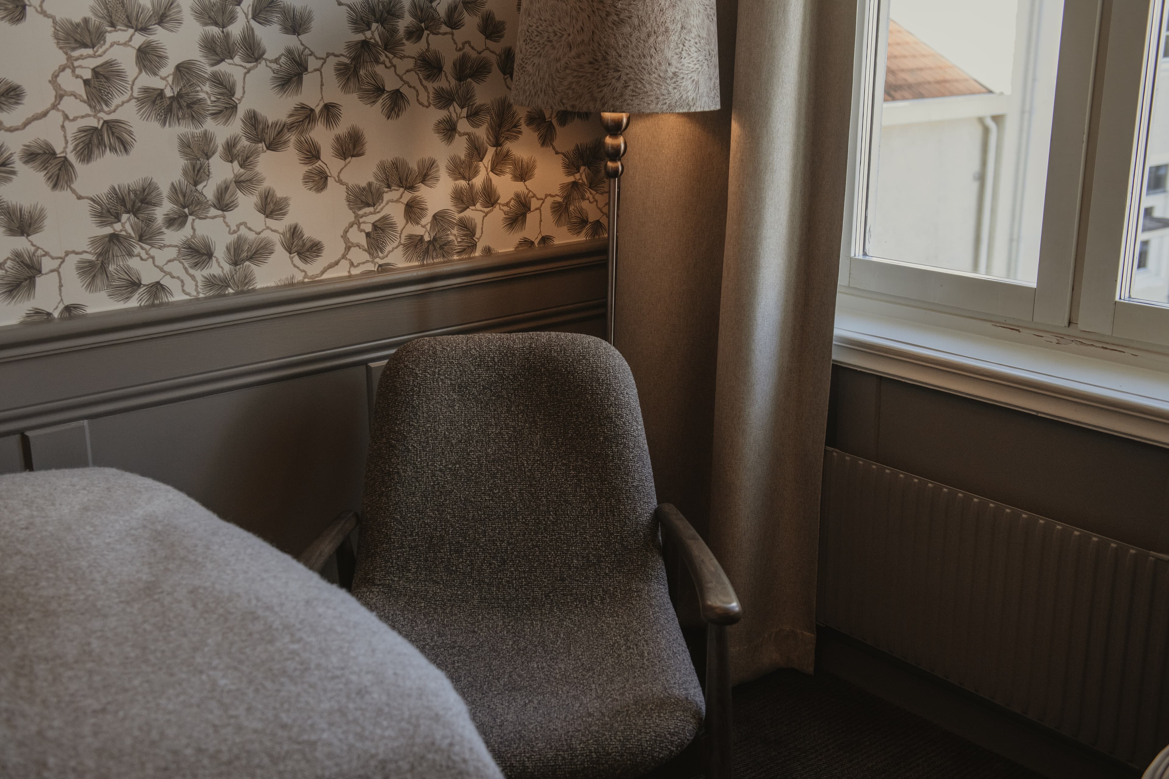 Home Hotel Post — 7