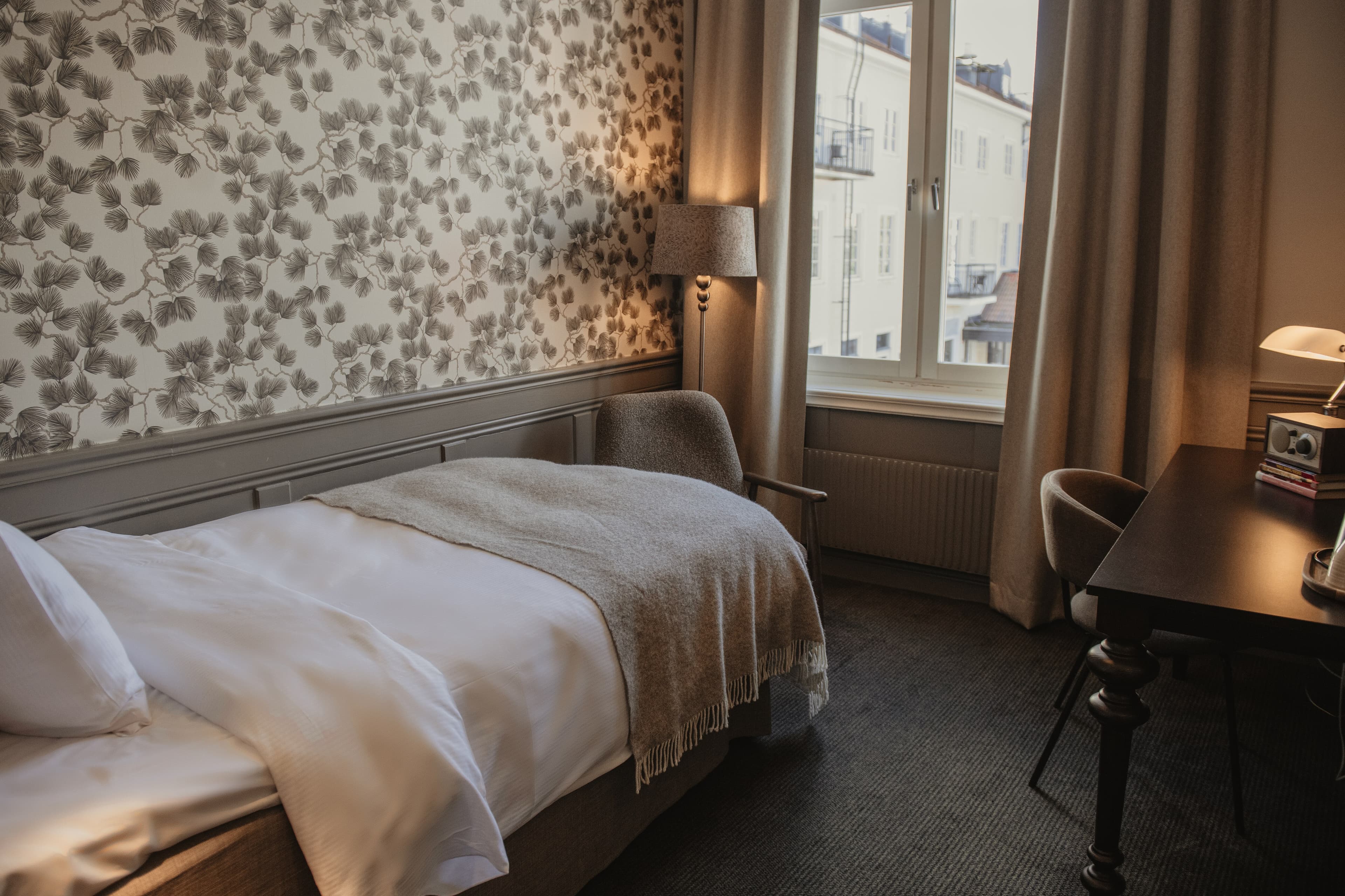 Home Hotel Post — 9