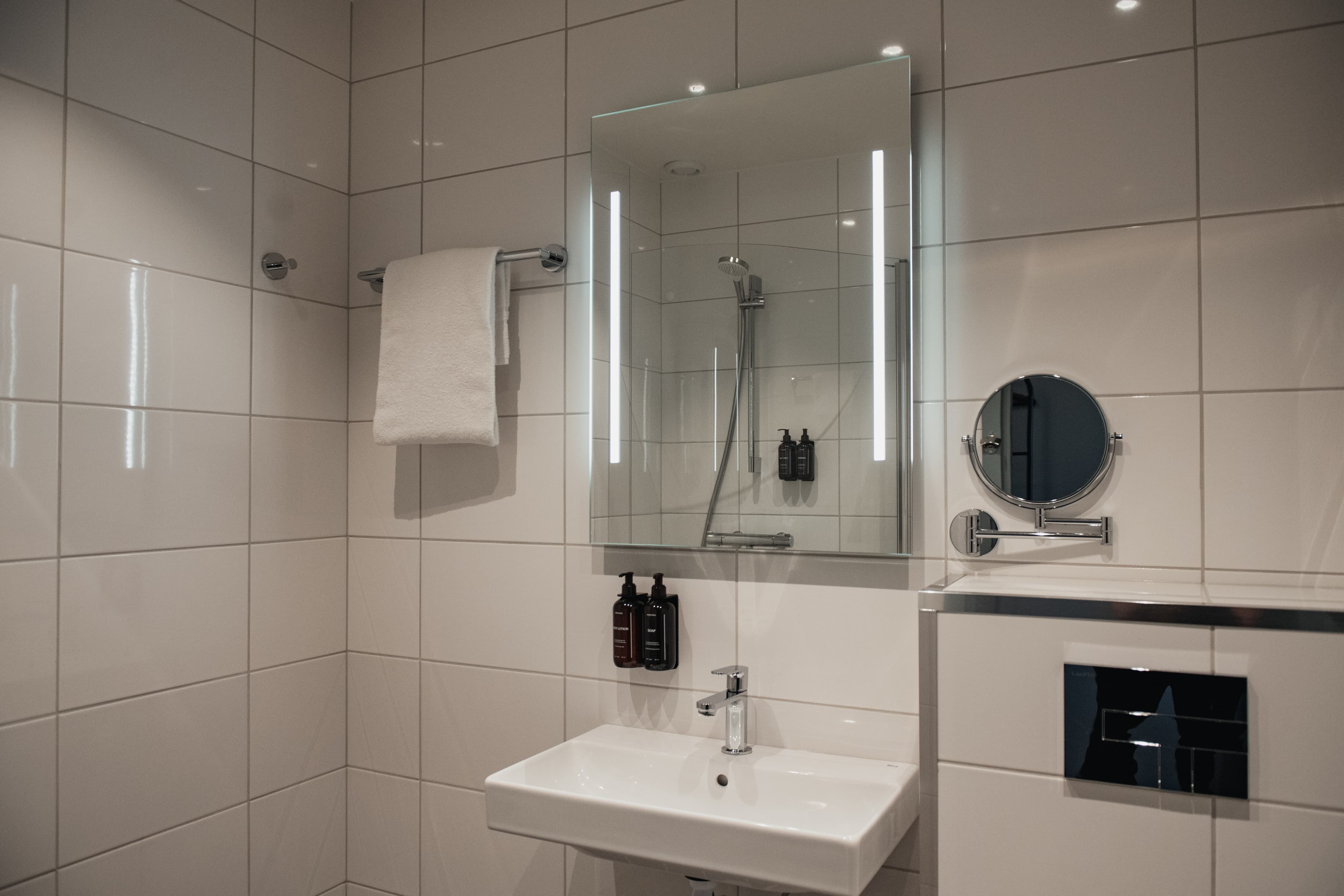 Home Hotel Post — 10