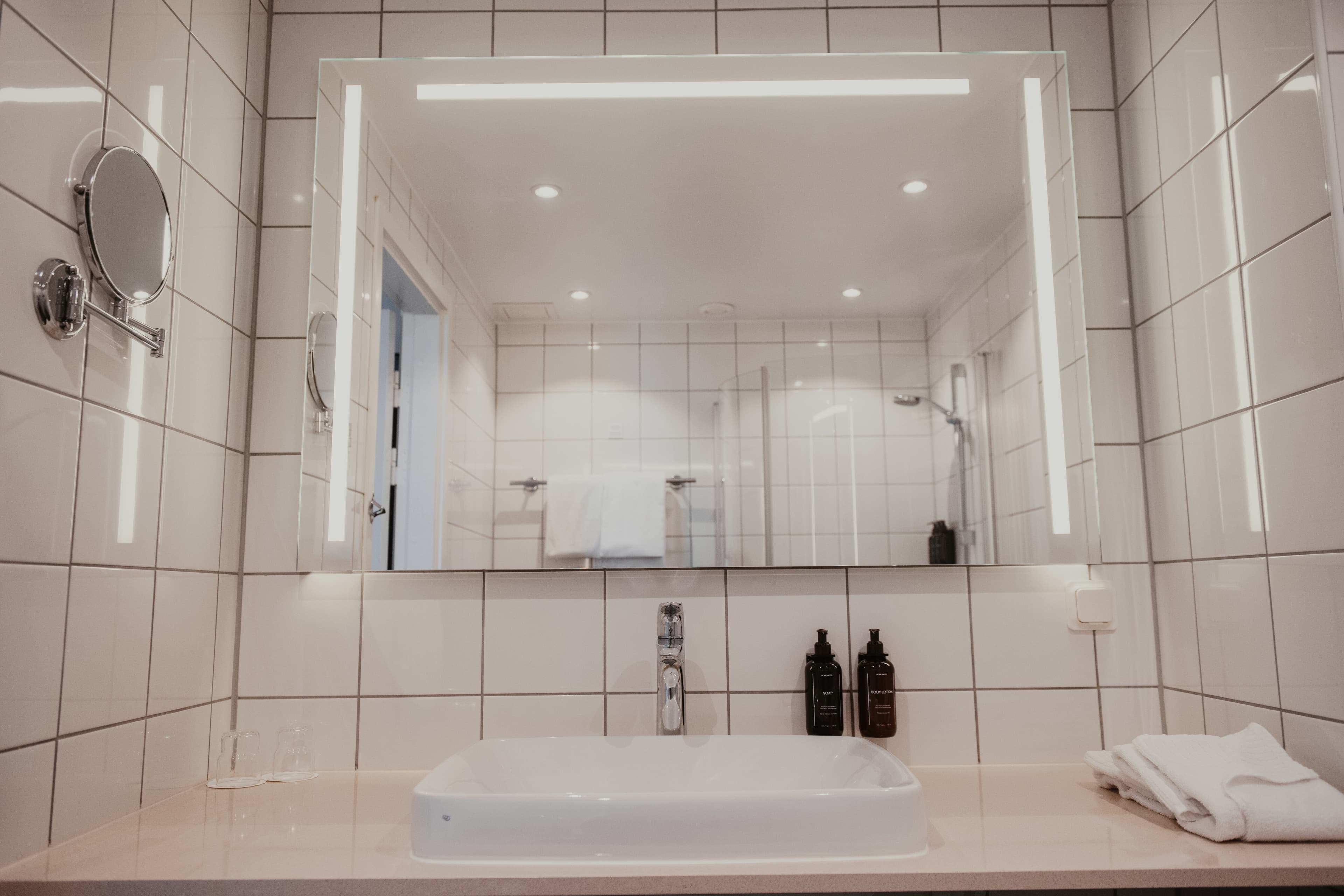 Home Hotel Post — 14