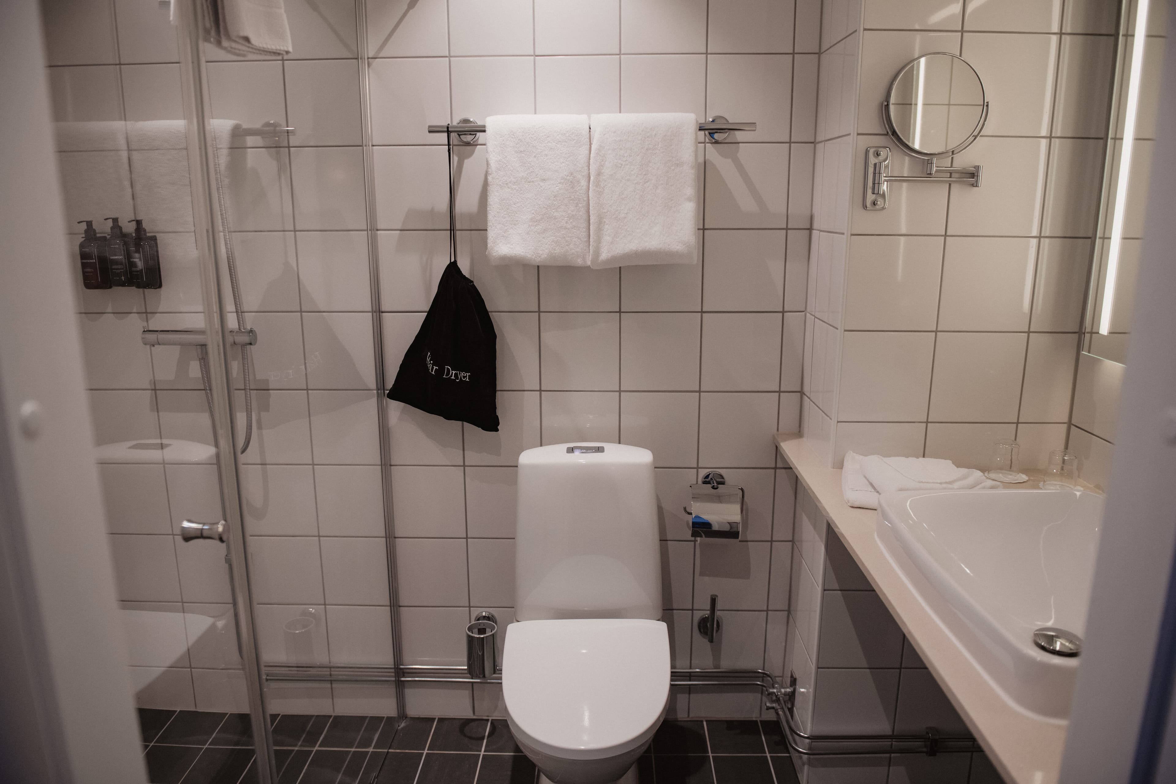 Home Hotel Post — 19