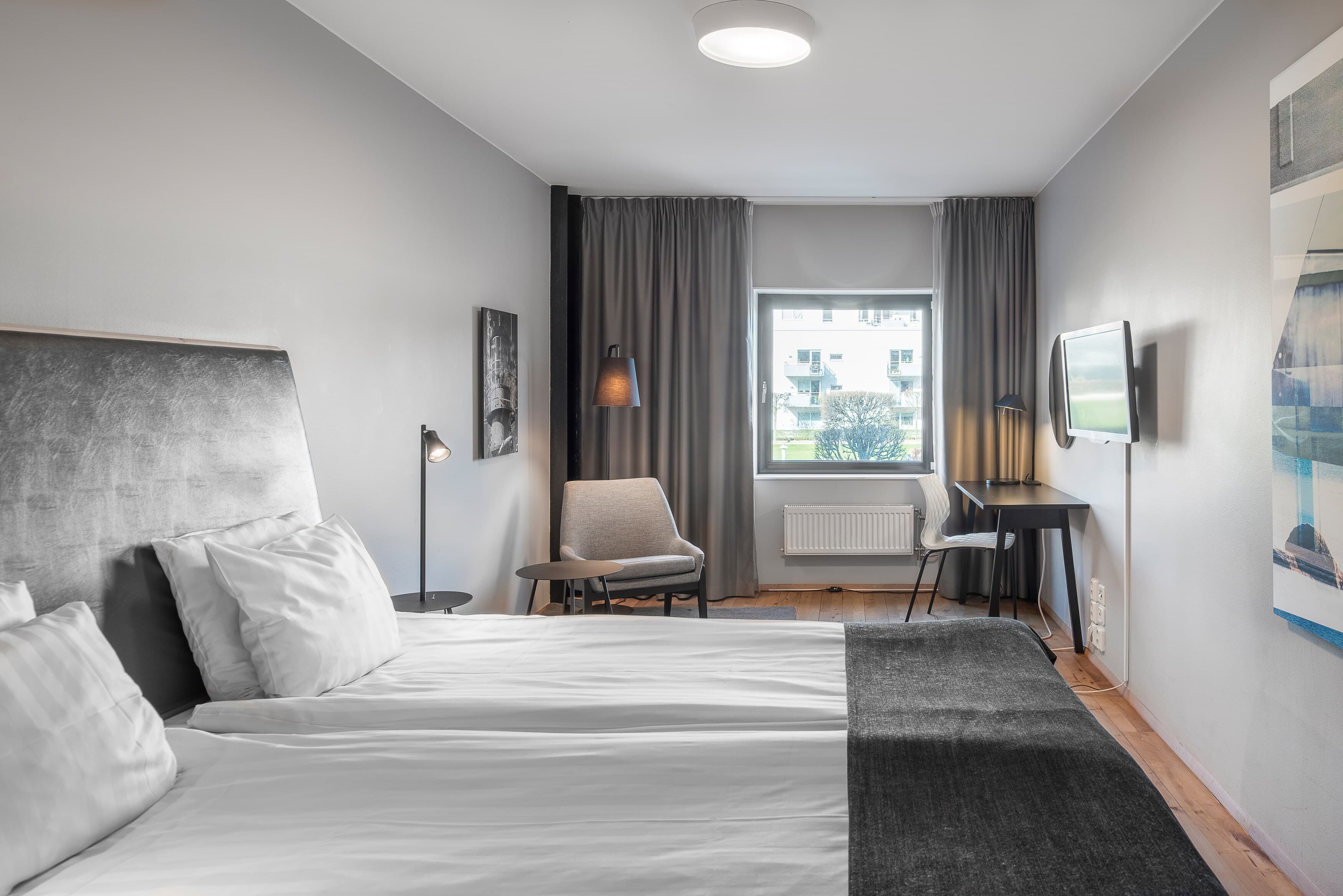 Quality Hotel 11 - Image 1